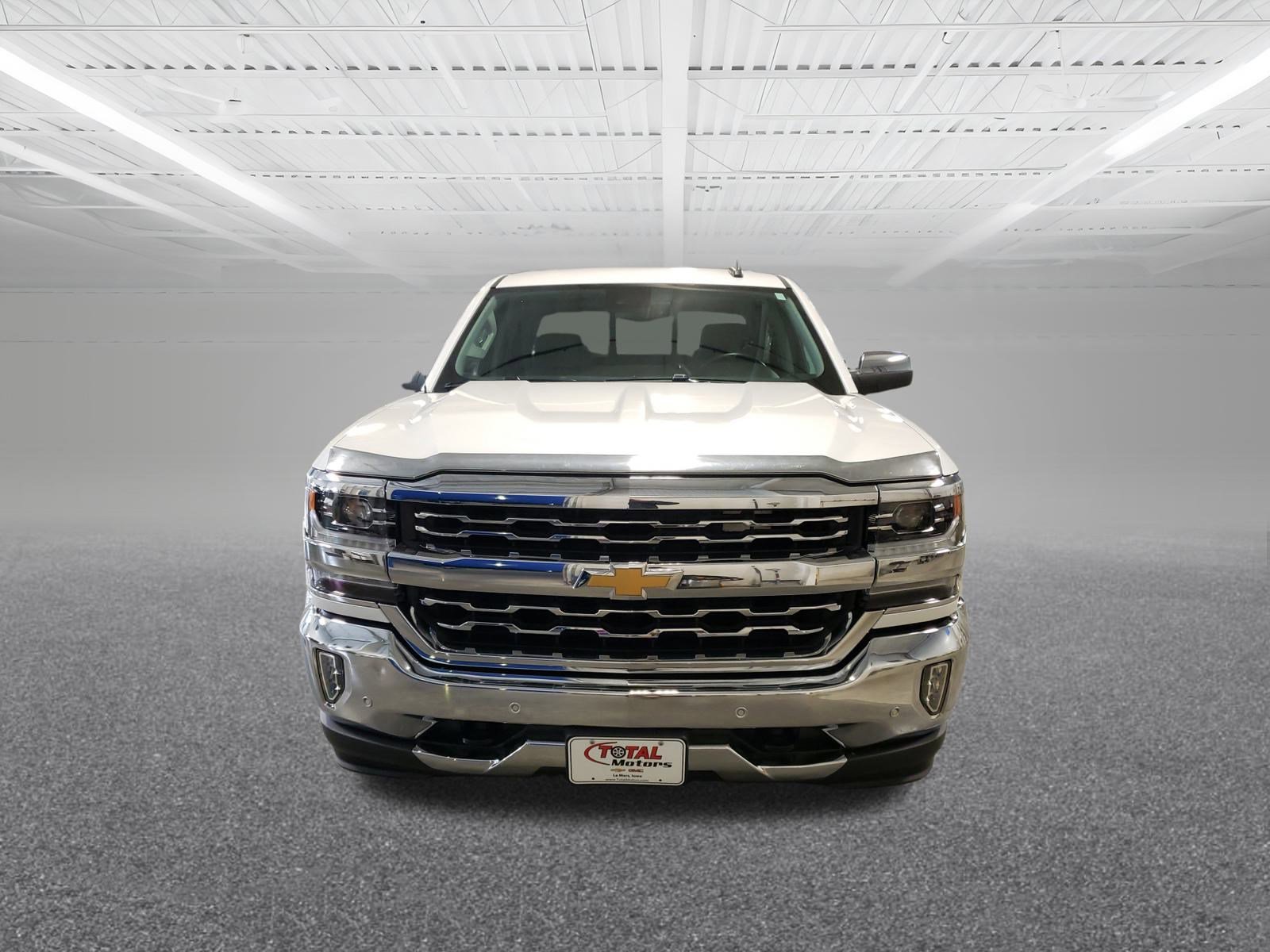 2018 Chevrolet Silverado 1500 LTZ photo 3