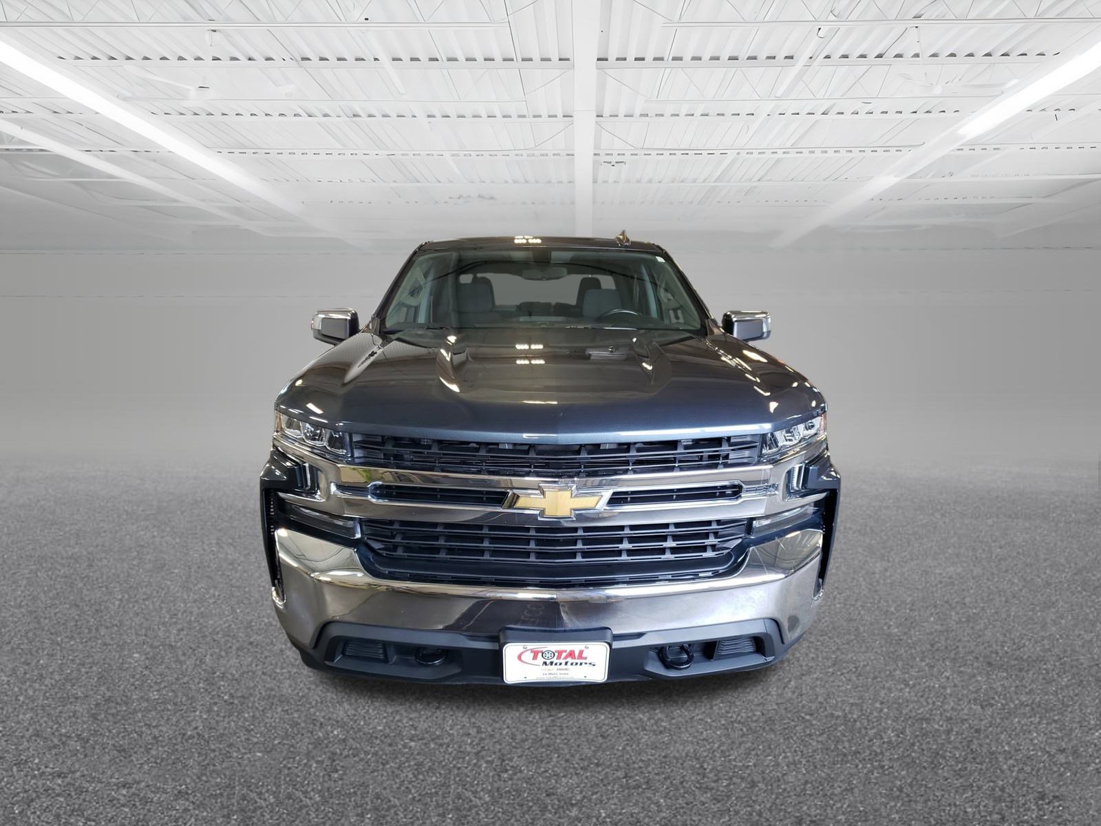 2020 Chevrolet Silverado 1500 LT photo 3