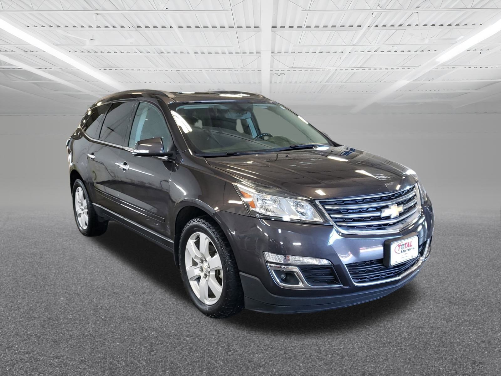 2016 Chevrolet Traverse 1LT photo 4