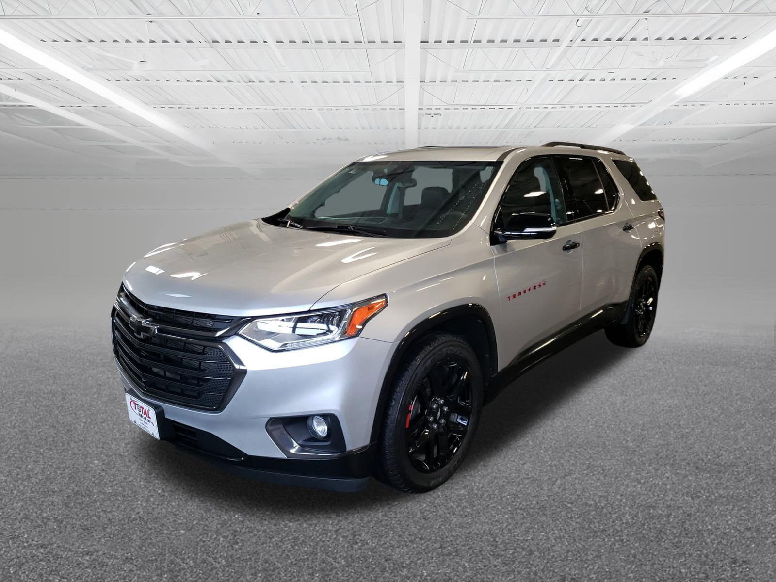 Used 2020 Chevrolet Traverse Premier with VIN 1GNEVKKW3LJ252304 for sale in Le Mars, IA