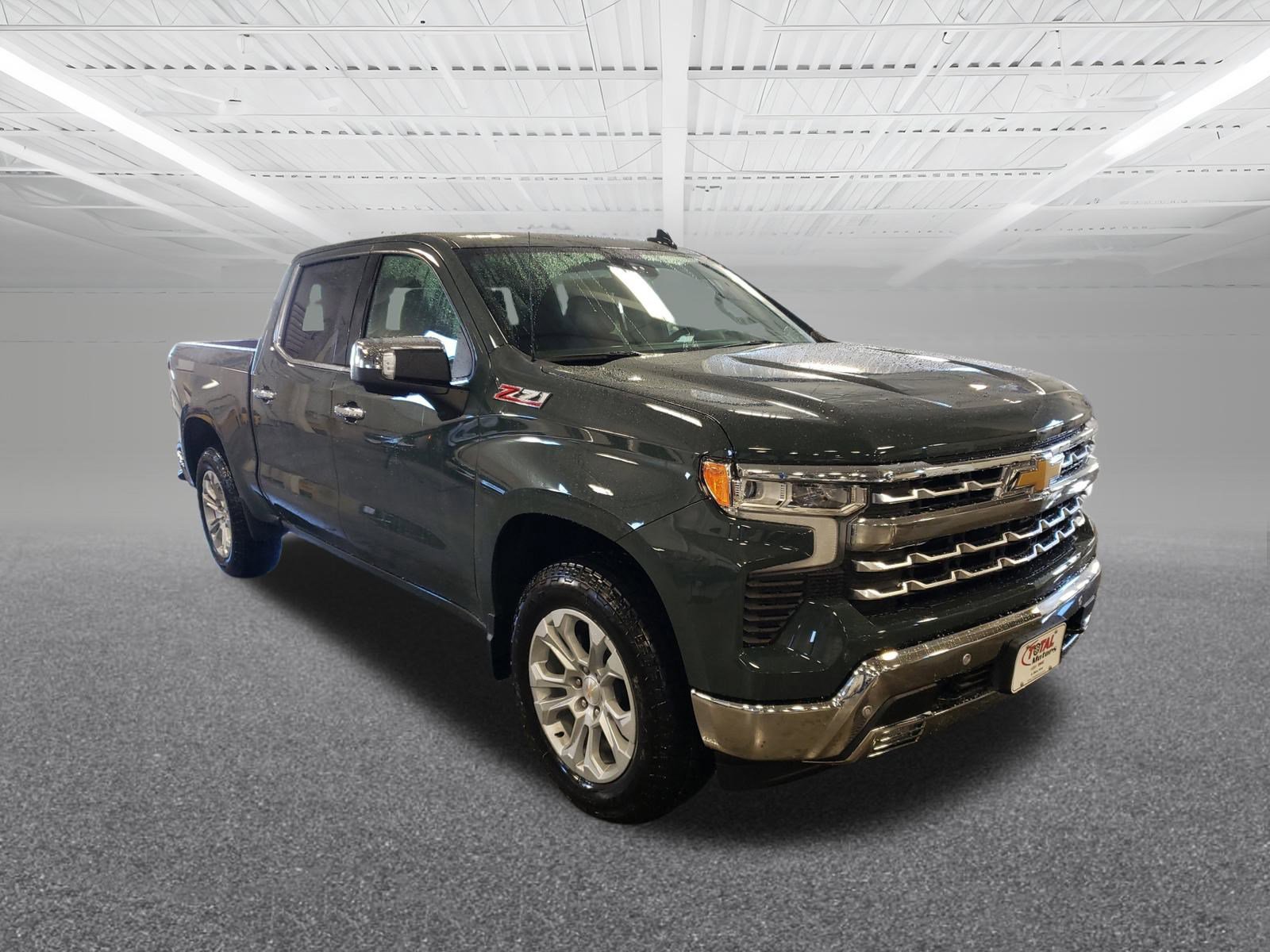 2025 Chevrolet Silverado 1500 LTZ photo 4