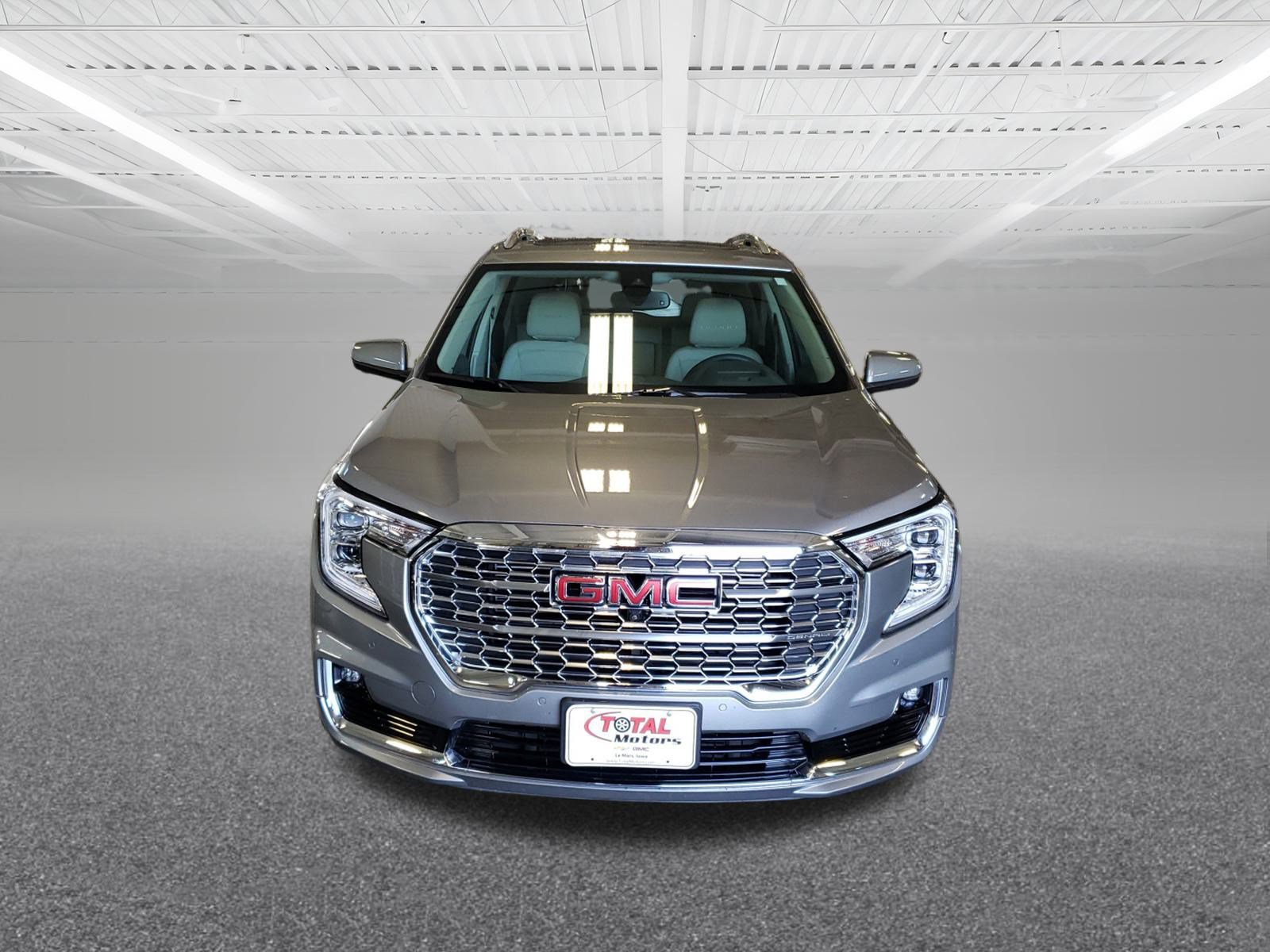 2024 Gmc Terrain Denali photo 3