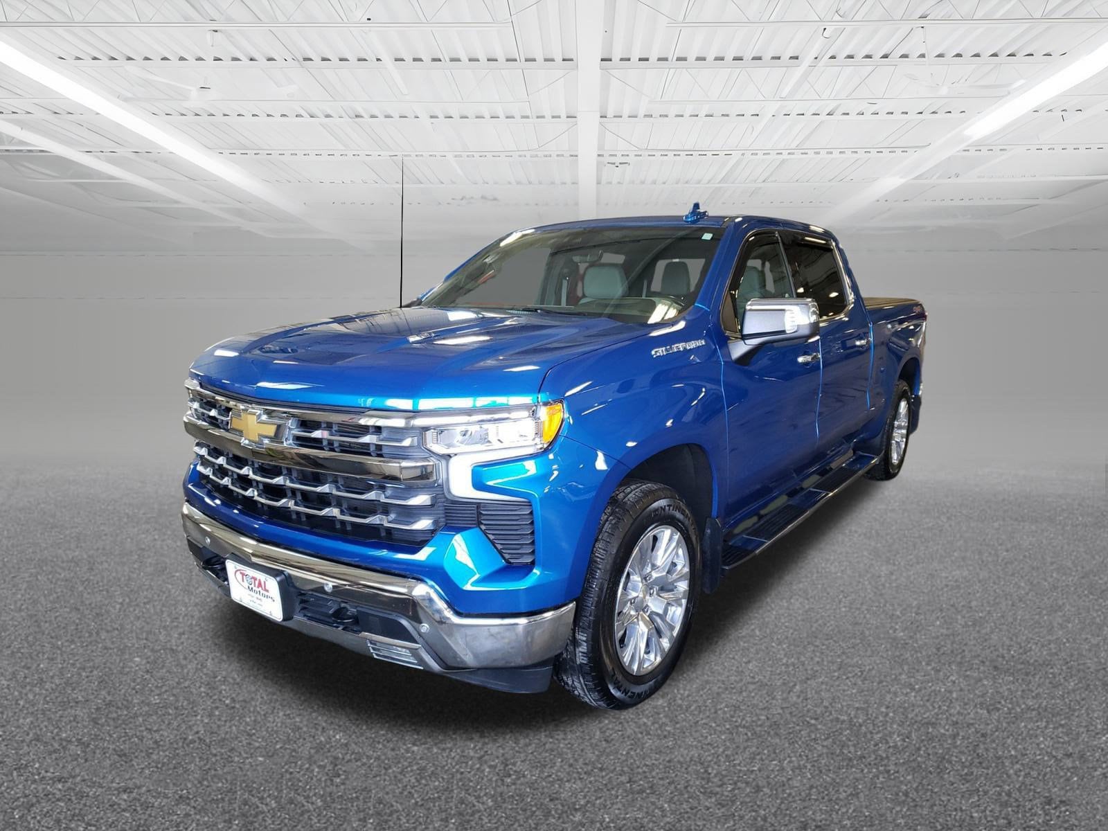 Used 2023 Chevrolet Silverado 1500 LTZ with VIN 1GCUDGEL7PZ156558 for sale in Le Mars, IA