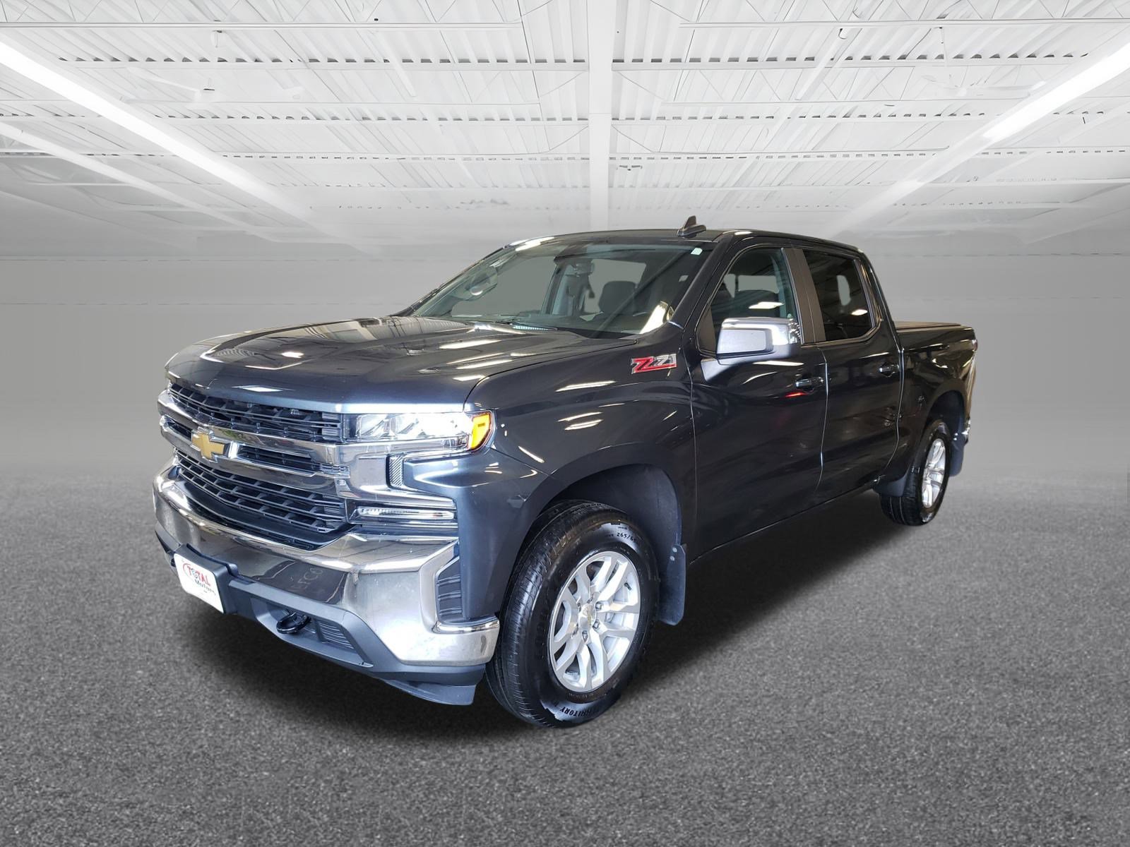 2020 Chevrolet Silverado 1500 LT photo 2