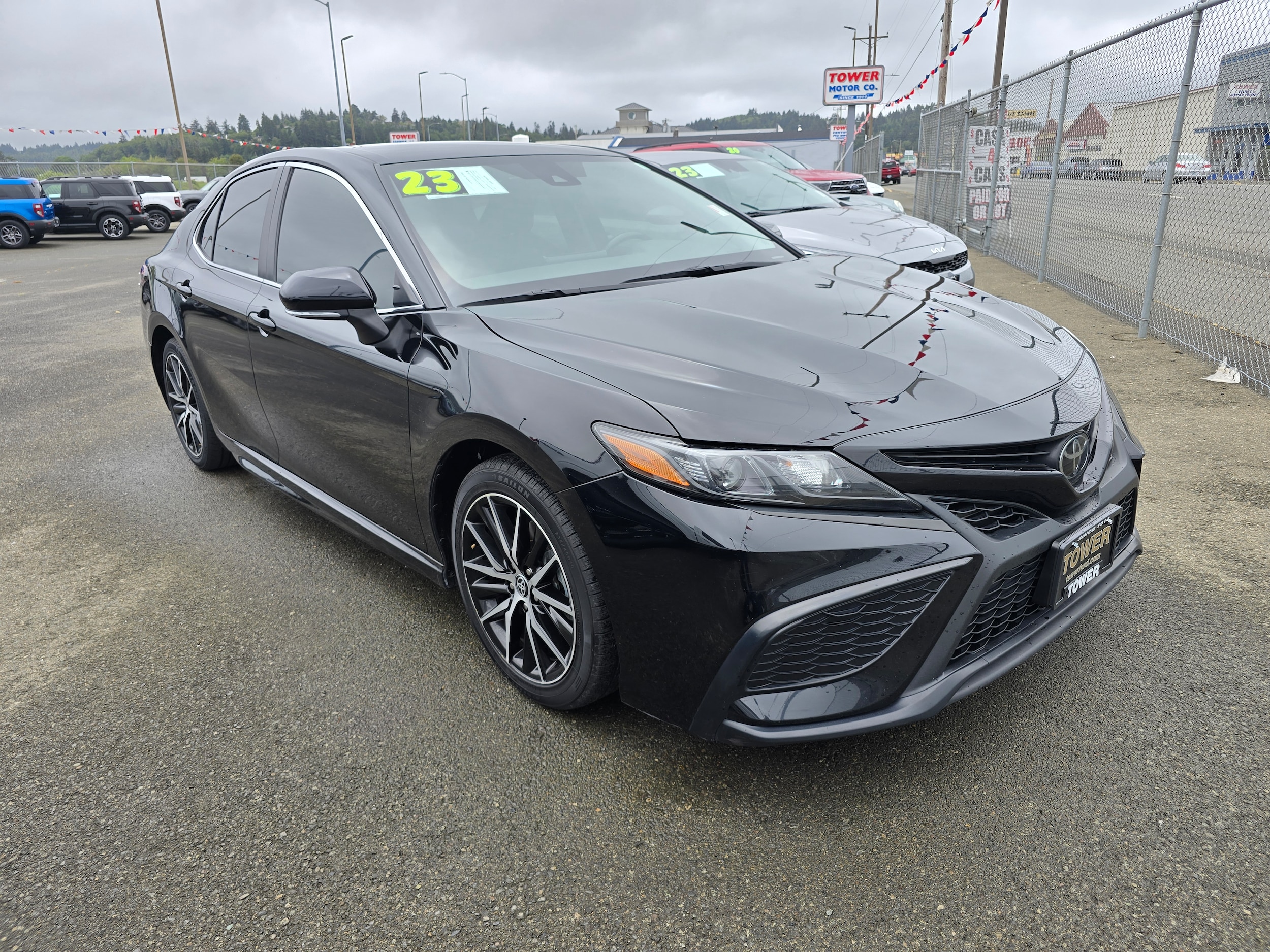 2023 Toyota Camry SE - Photo 7