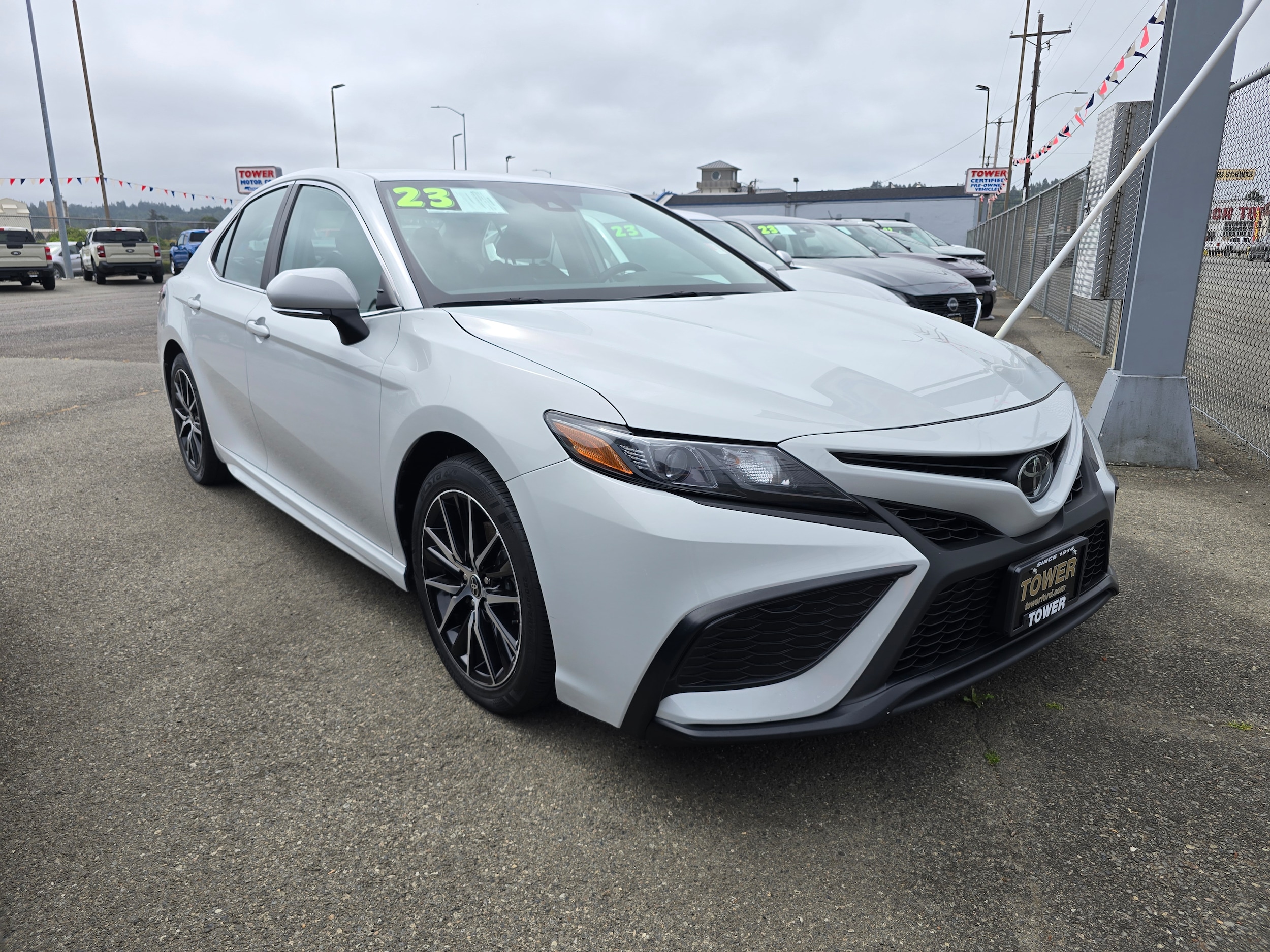 2023 Toyota Camry SE - Photo 7