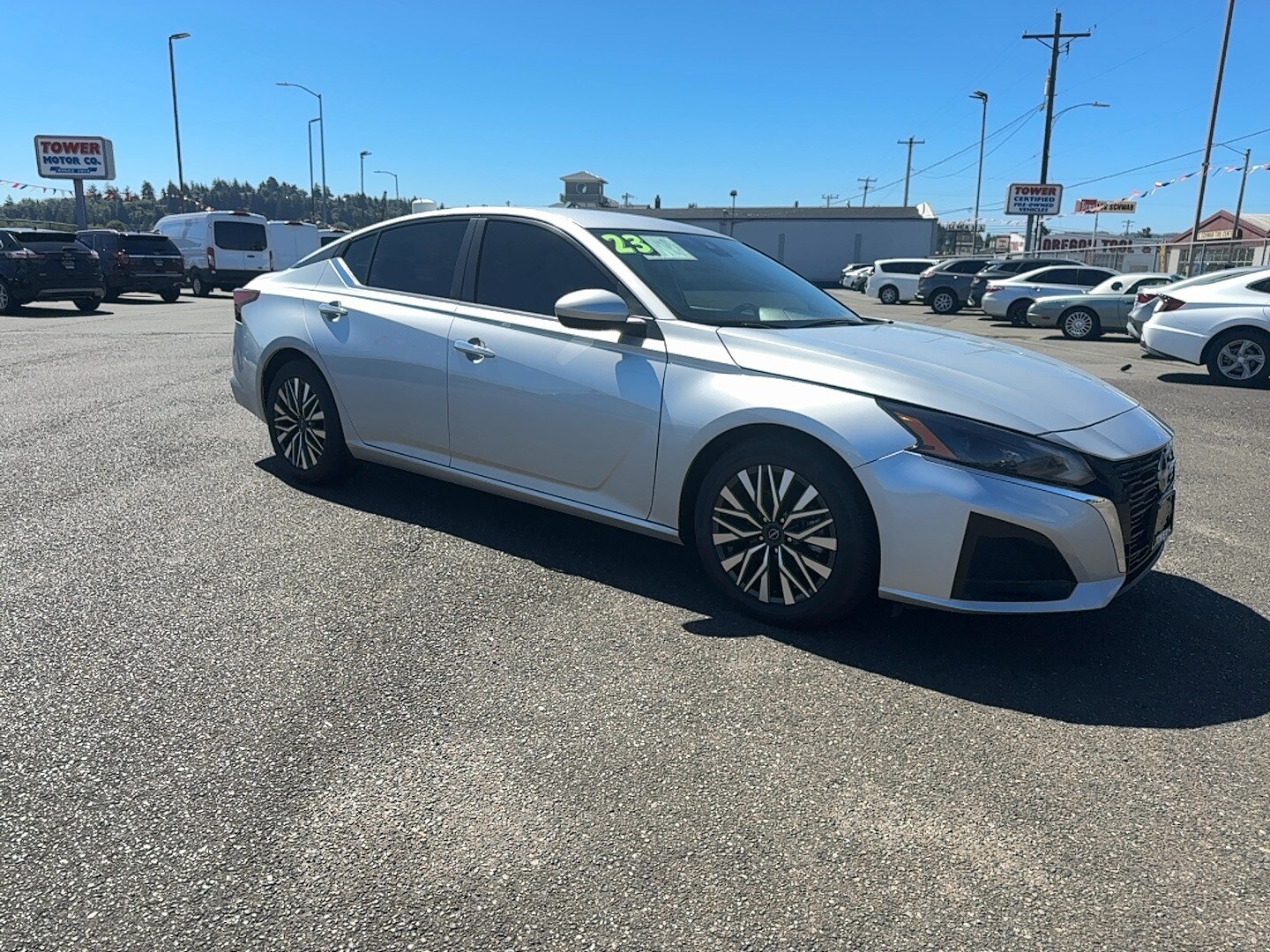 2023 Nissan Altima SV photo 2