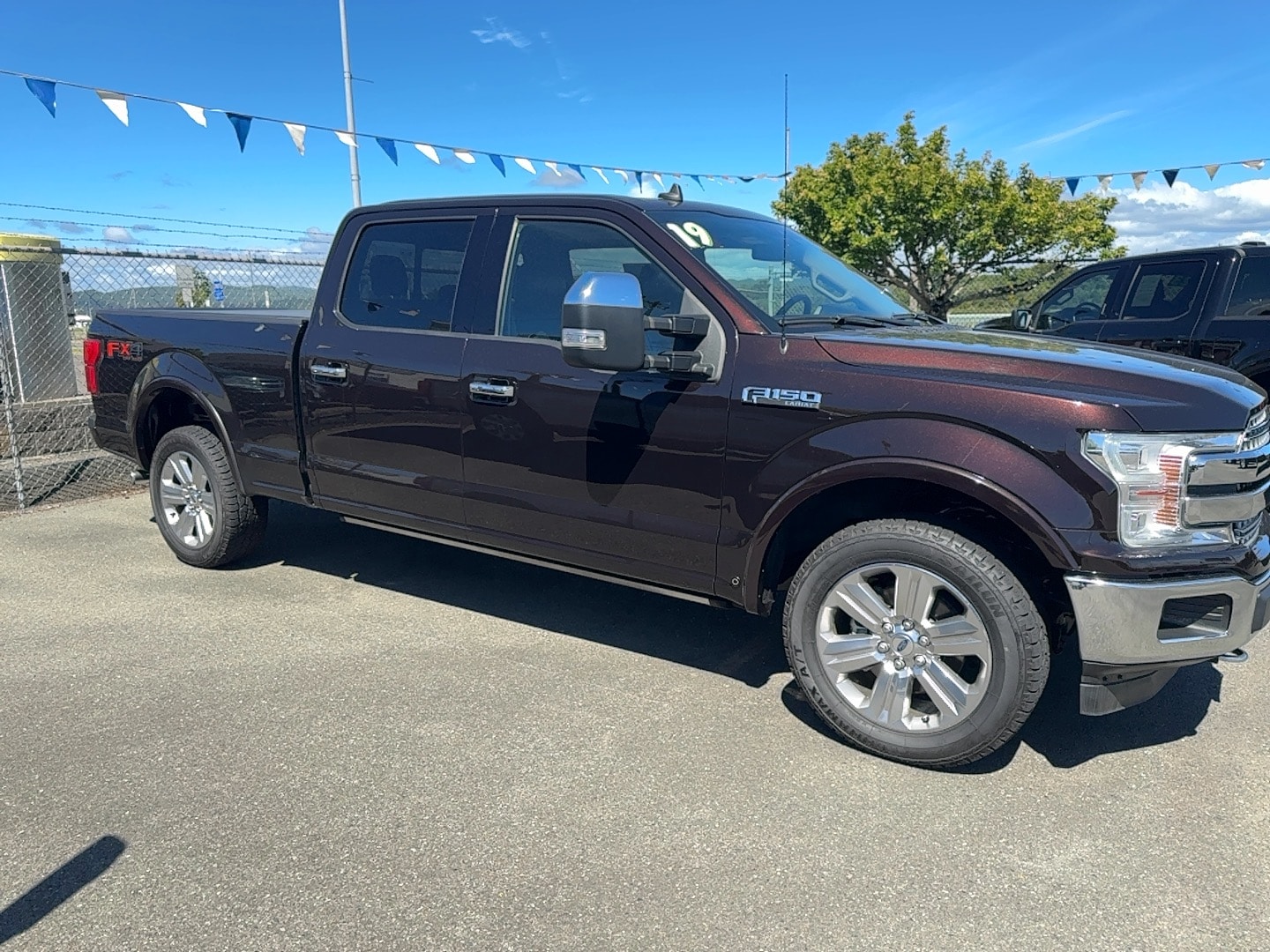 2019 Ford F-150 Lariat 4x4 SuperCrew 157 in's photo