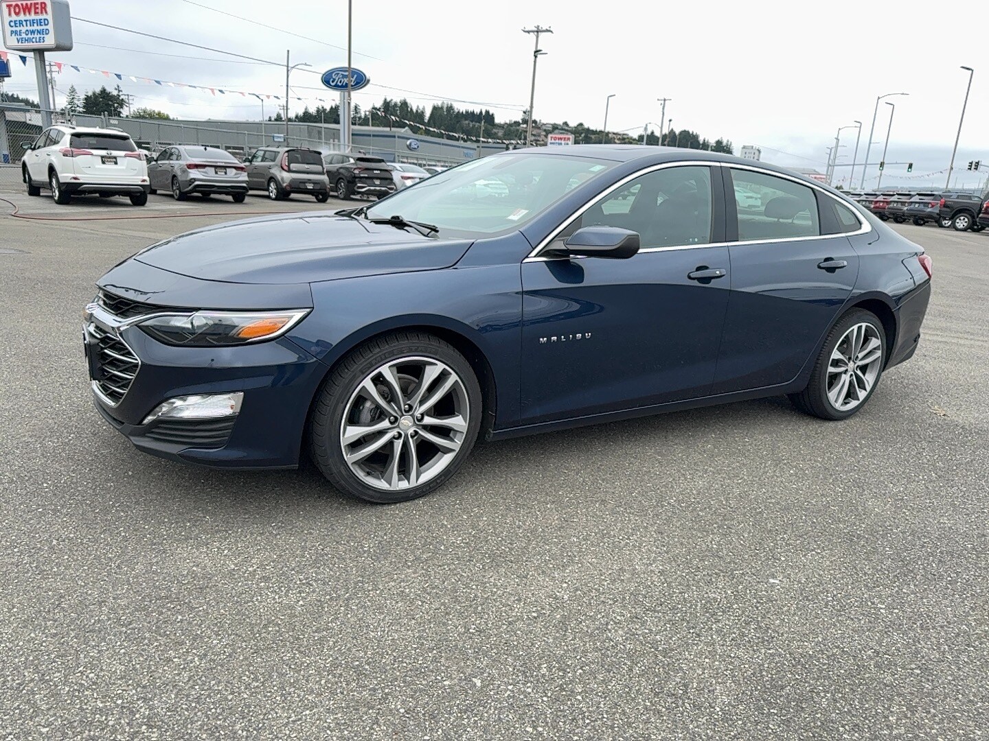 2022 Chevrolet Malibu 1LT photo 2