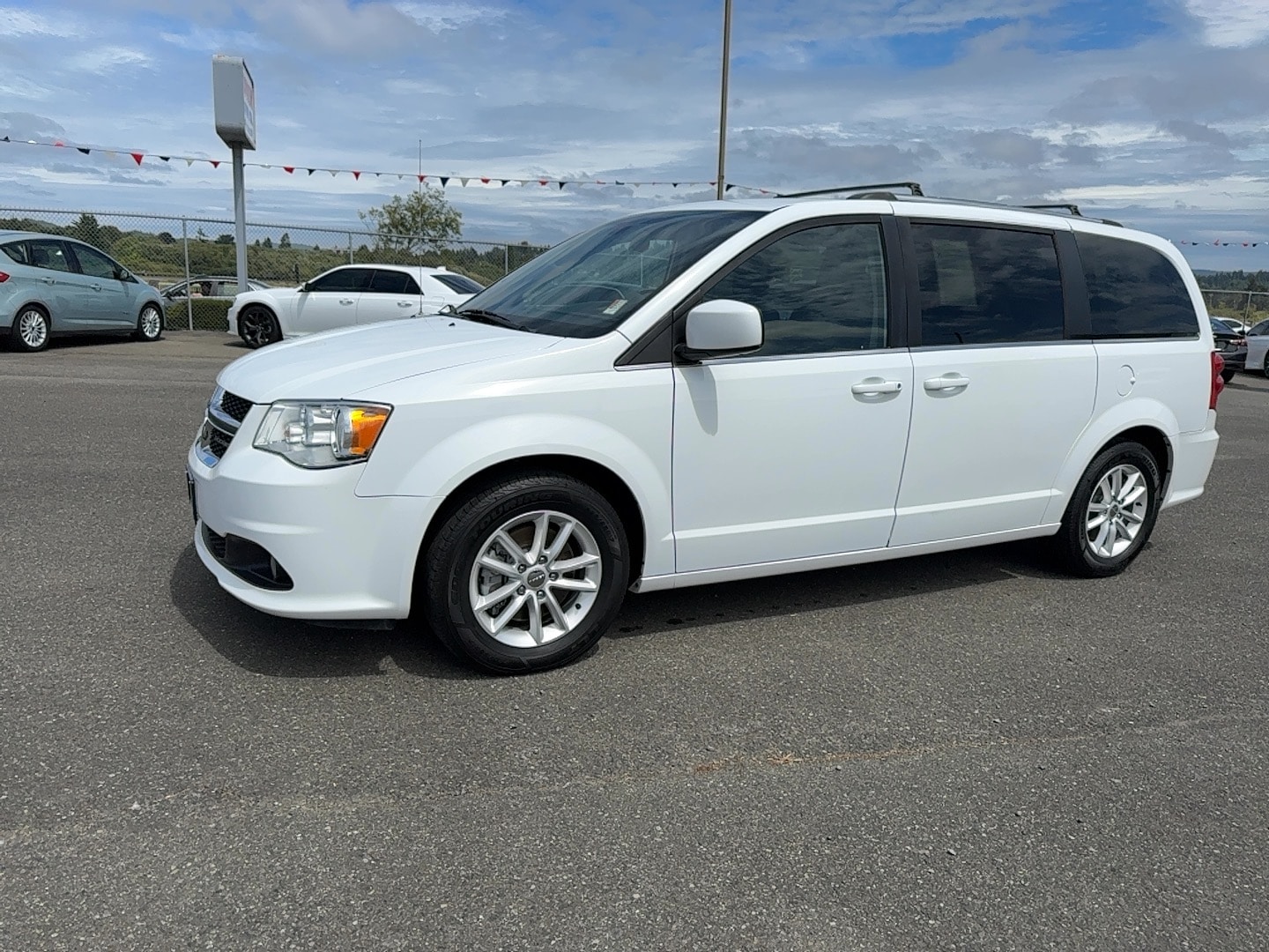 Used 2018 Dodge Grand Caravan SXT with VIN 2C4RDGCG5JR328163 for sale in Coos Bay, OR