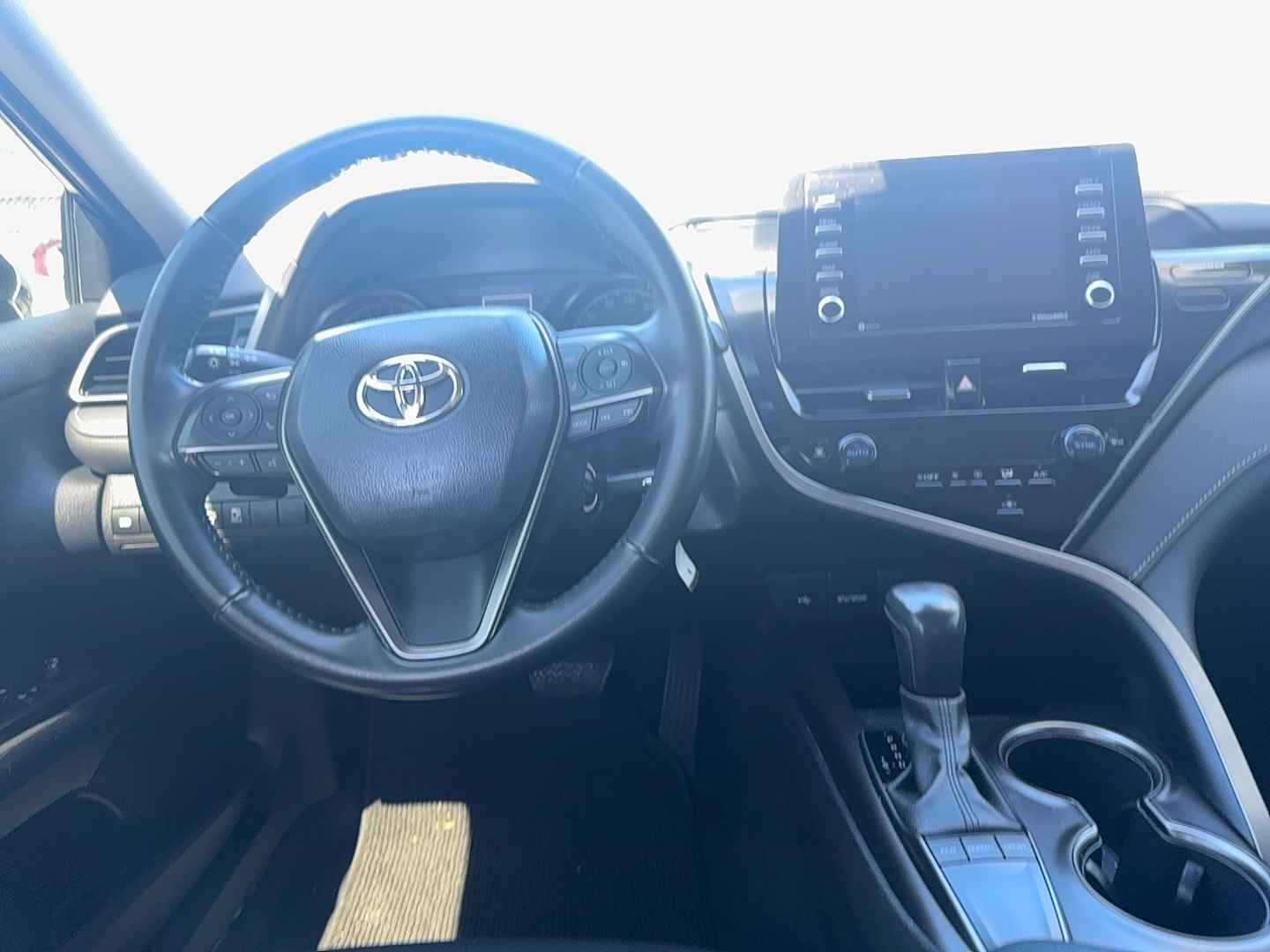 2023 Toyota Camry SE - Photo 12
