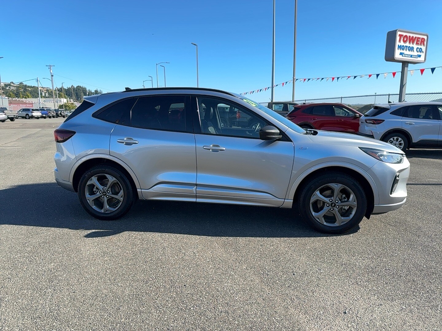 2024 Ford Escape photo 2