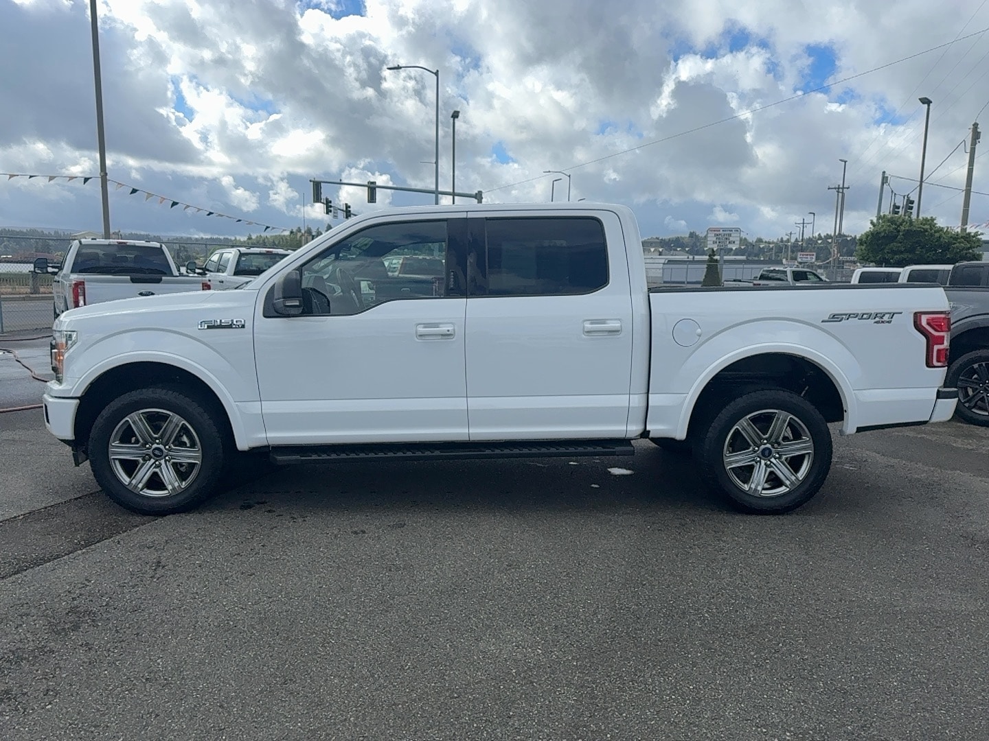 2020 Ford F-150 XLT 4x4 SuperCrew 145 in's photo