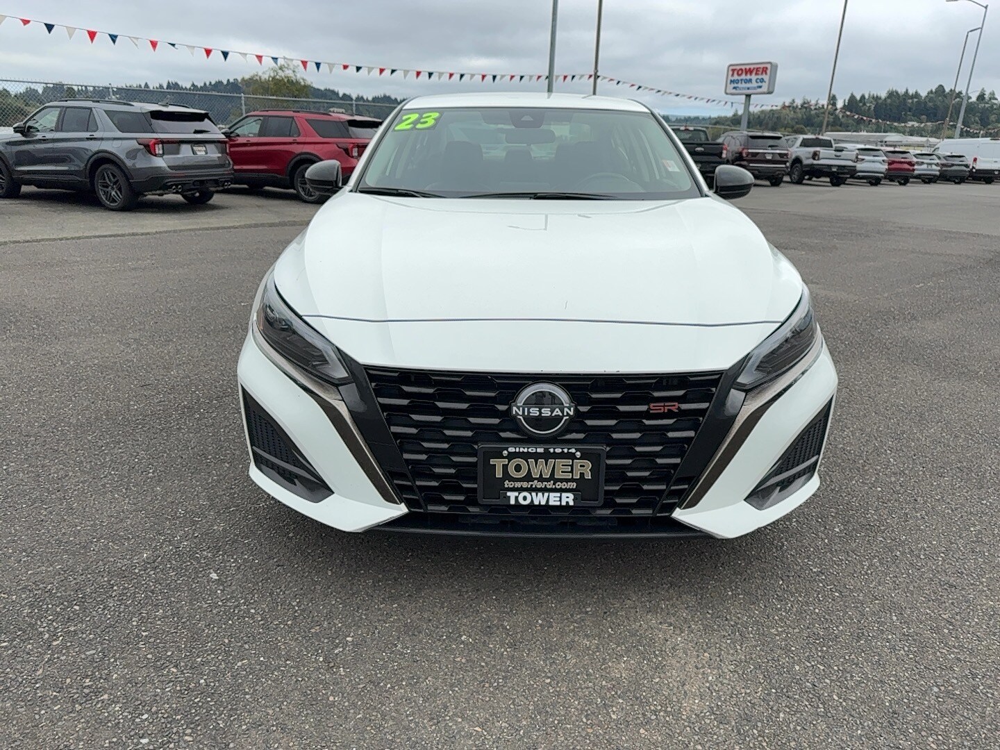 2023 Nissan Altima SR photo 3