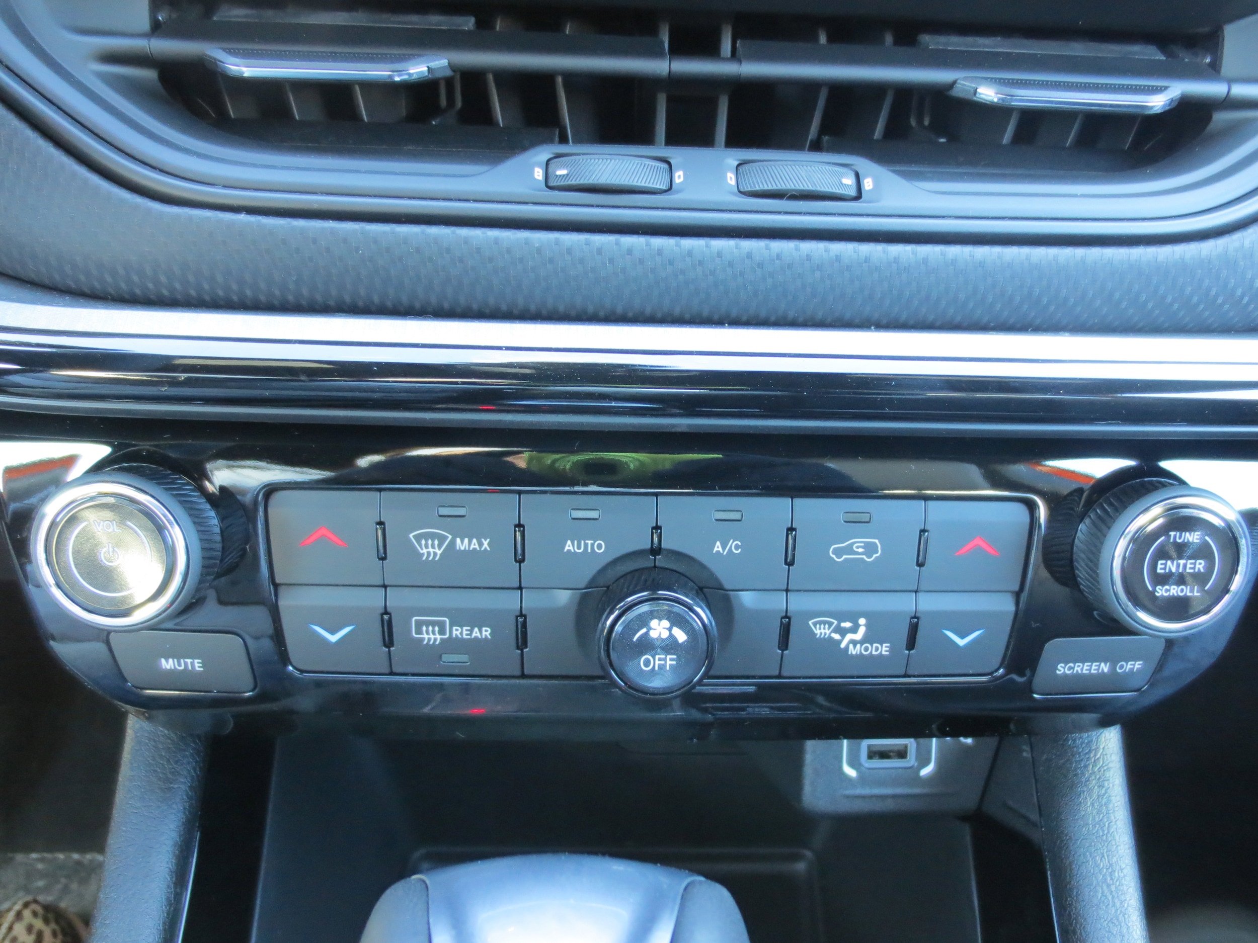 2026 Jeep Compass Trailhawk - Photo 14