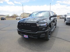 2026 Ram 1500 EXPRESS CREW CAB 4X4 5'7 BOX Pickup