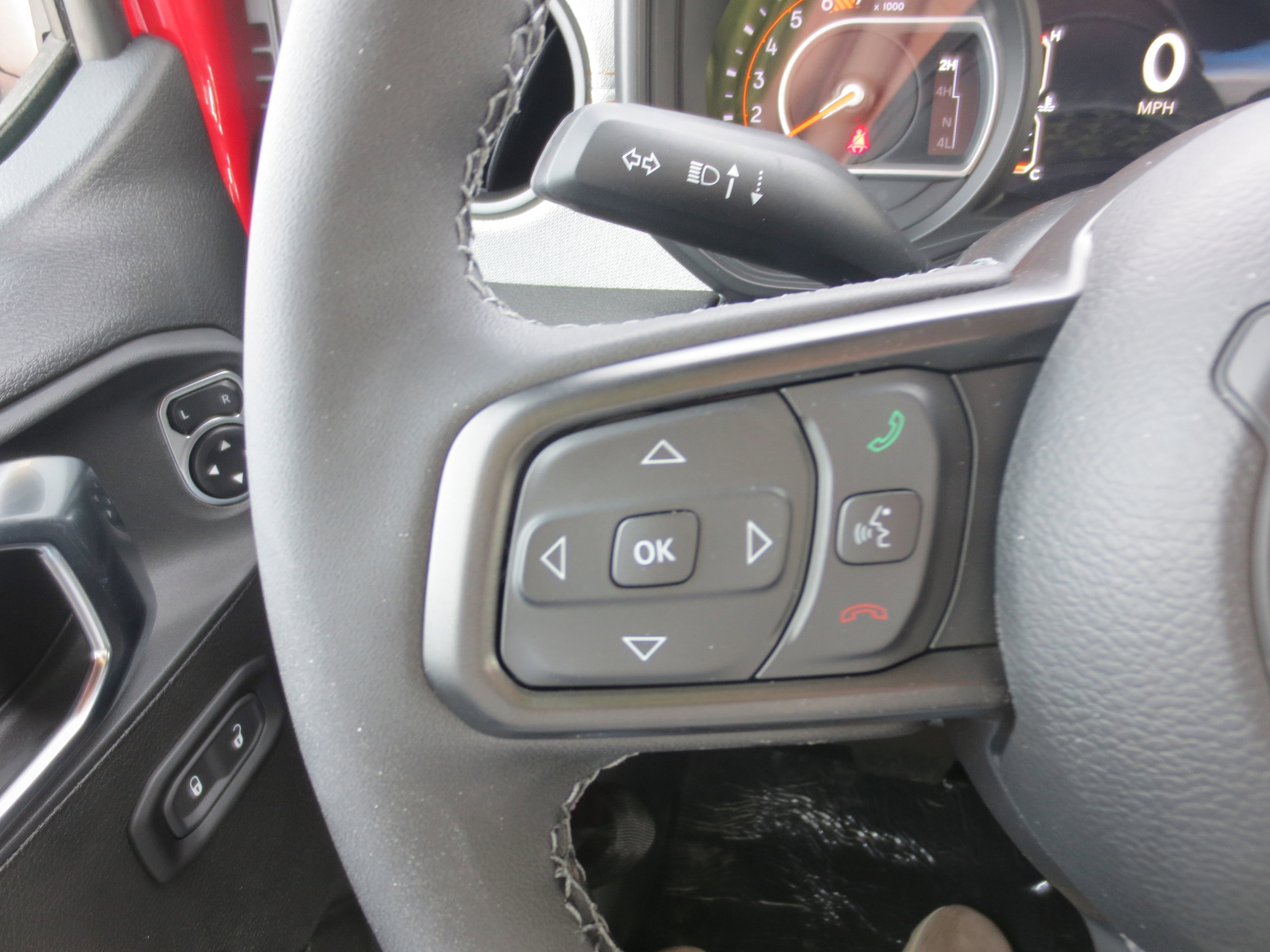 2025 Jeep Wrangler 4-Door Willys - Photo 9