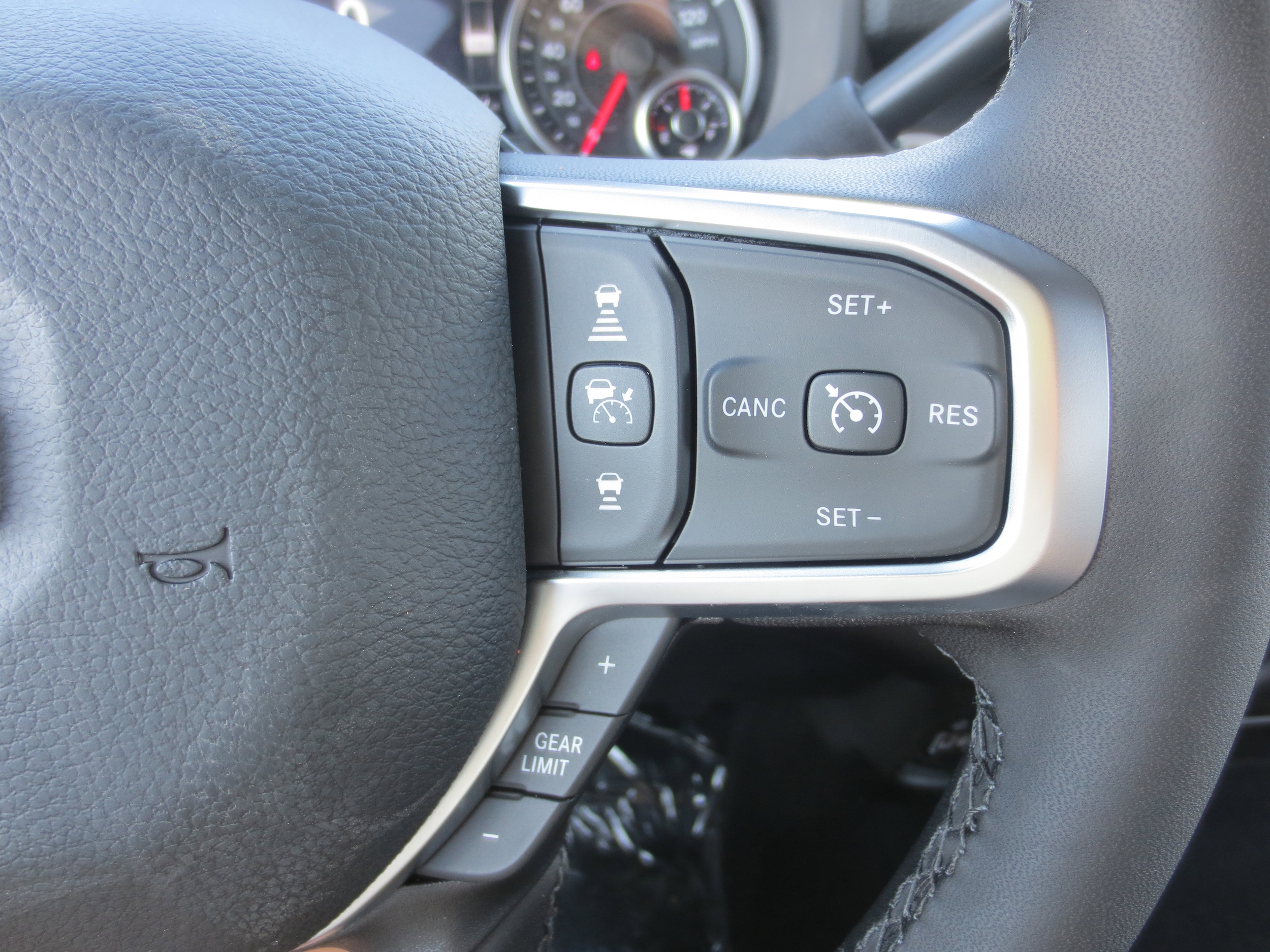 2025 RAM 2500 Tradesman - Photo 9