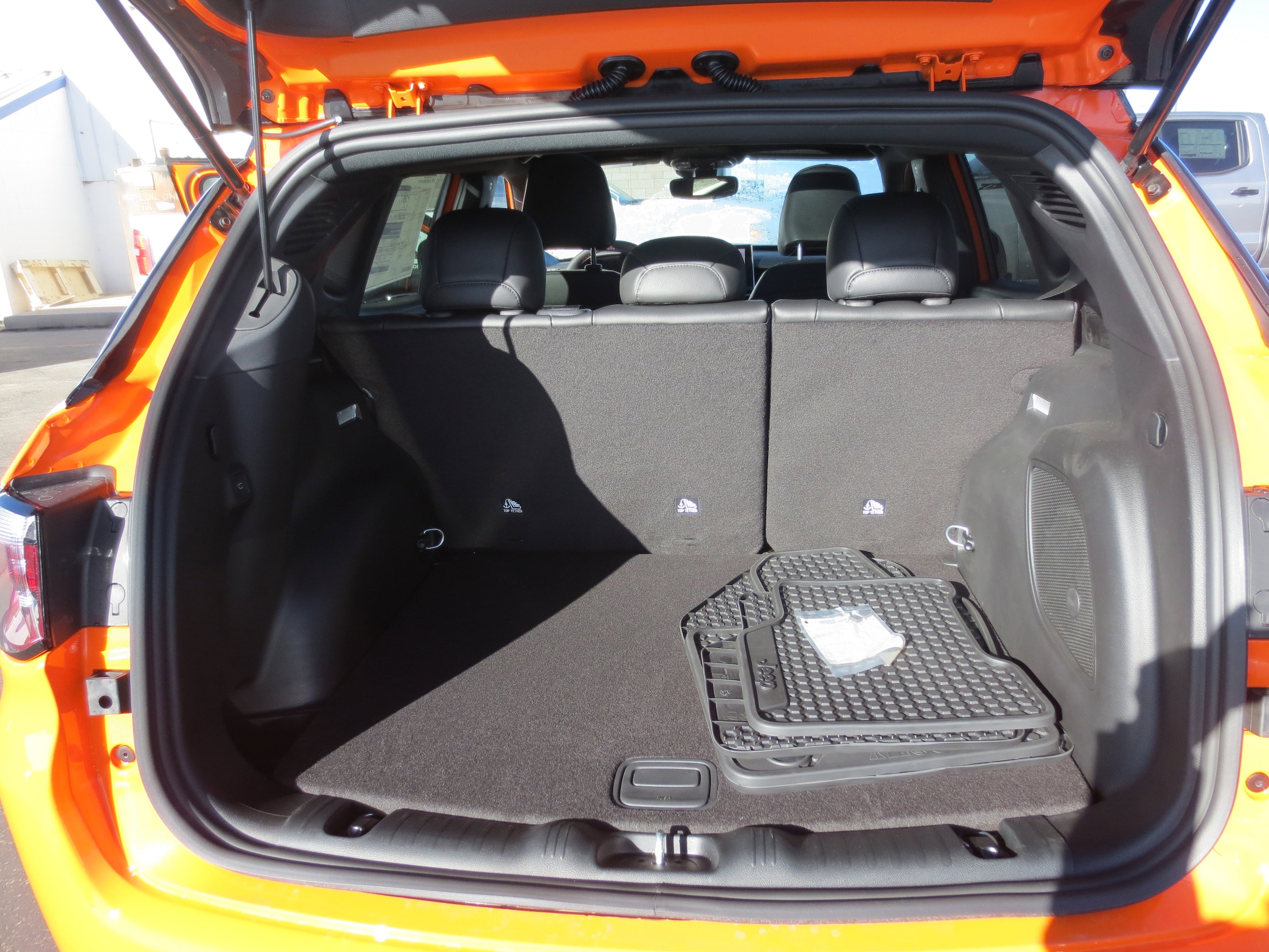 2026 Jeep Compass Trailhawk - Photo 9