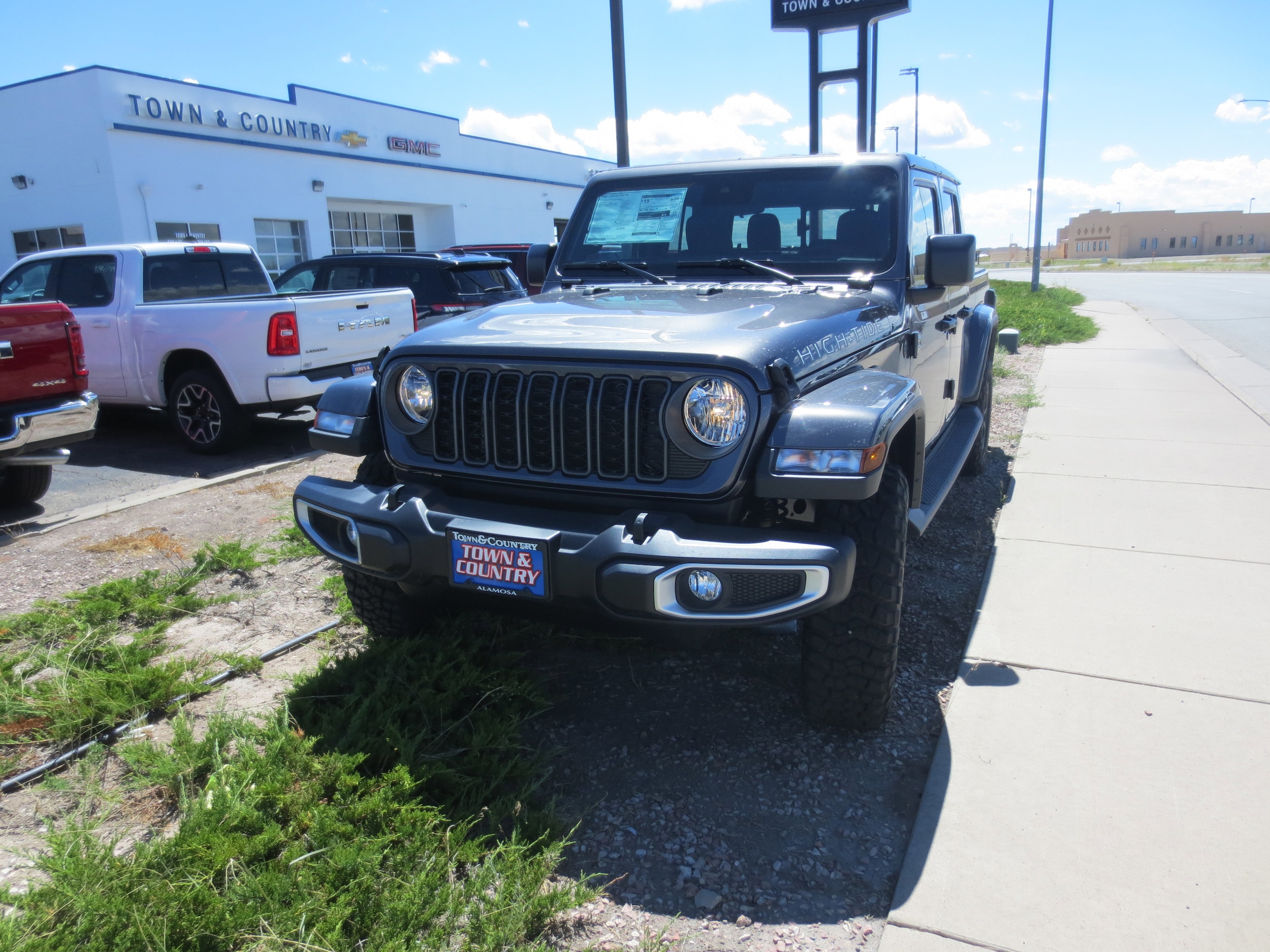 2025 Jeep Gladiator HIGH TIDE 4X4