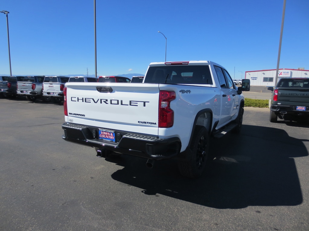 New 2026 Chevrolet Silverado 2500 HD Custom Truck Crew Cab