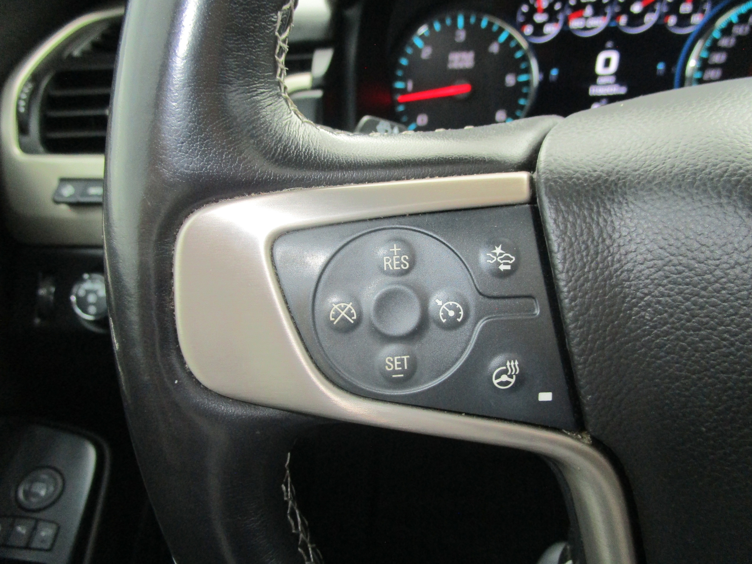 2020 GMC Yukon Denali - Photo 11