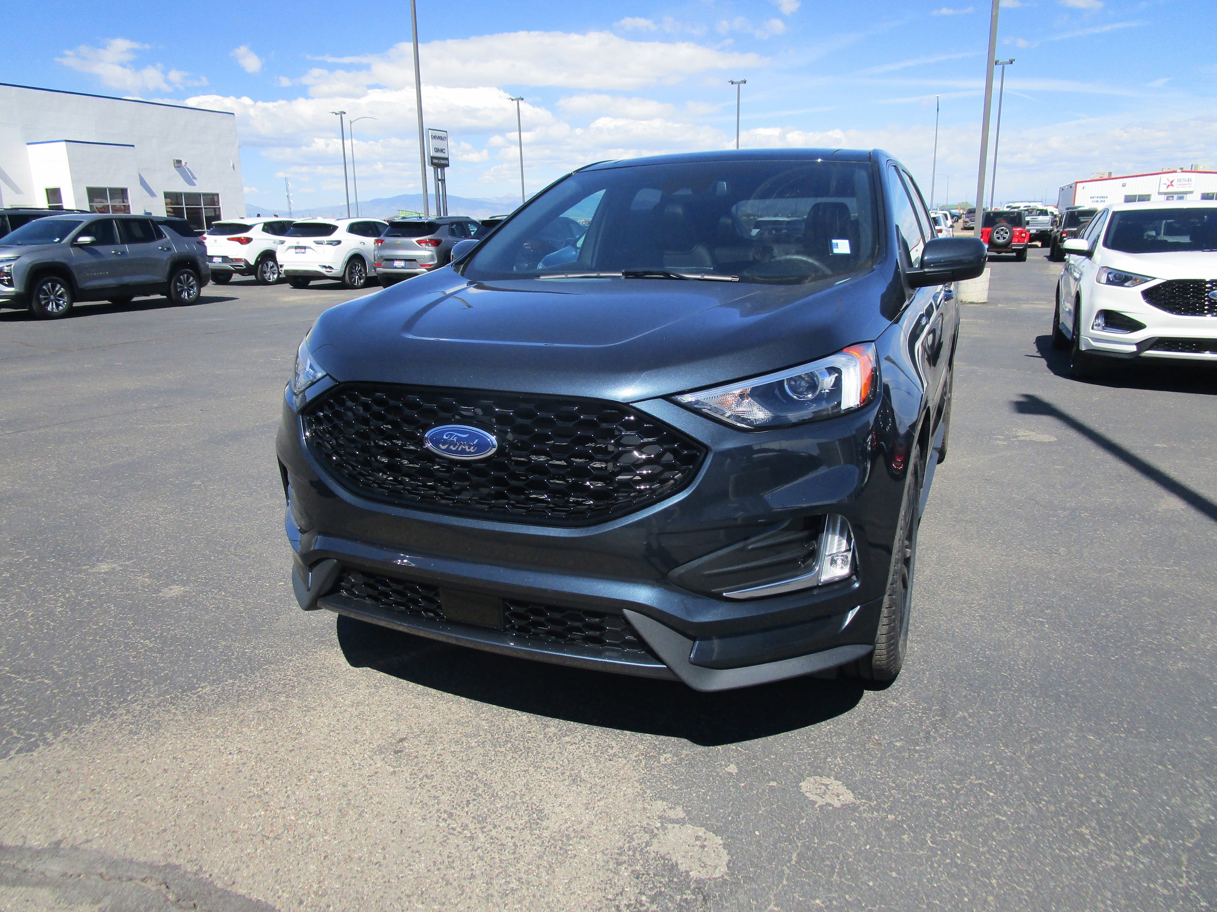 2023 Ford Edge ST-Line AWD's photo