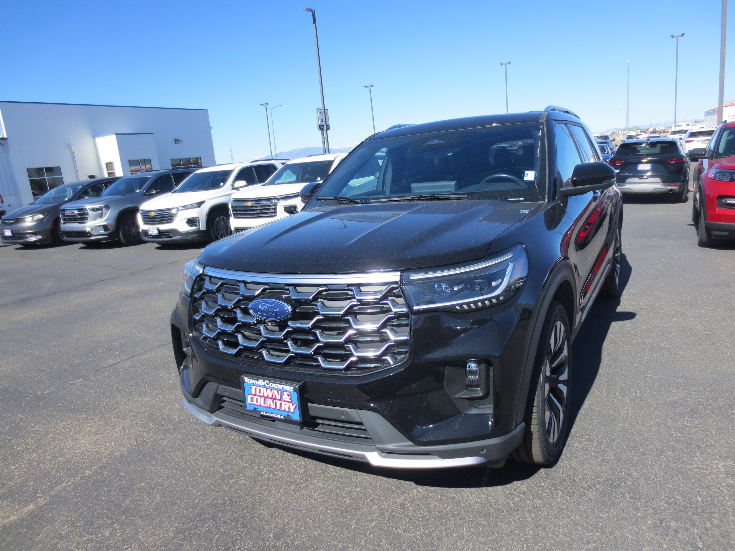 2025 Ford Explorer Platinum 4WD (PL535)'s photo
