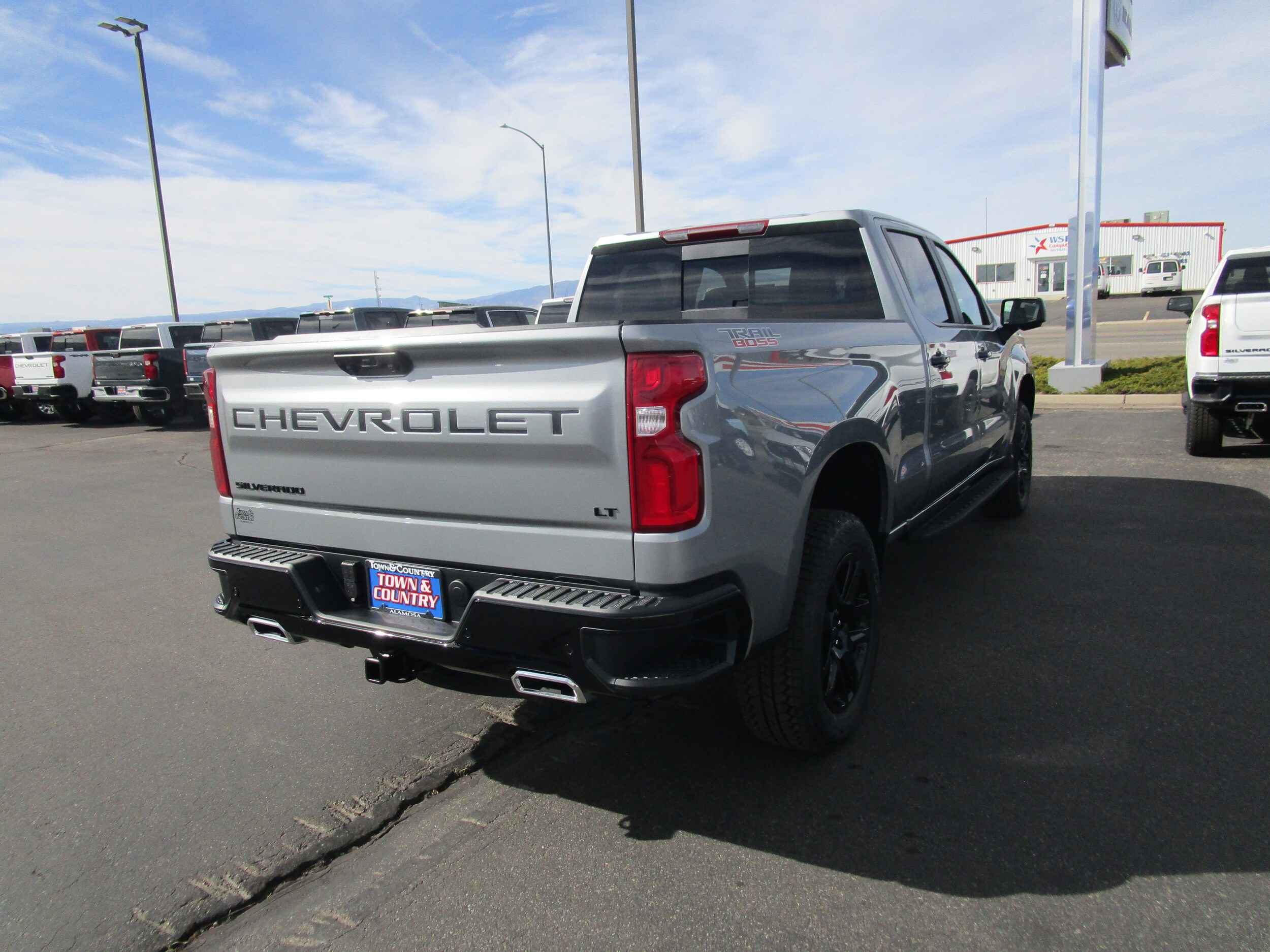 2026 Chevrolet Silverado 1500 LT Trail Boss photo 2