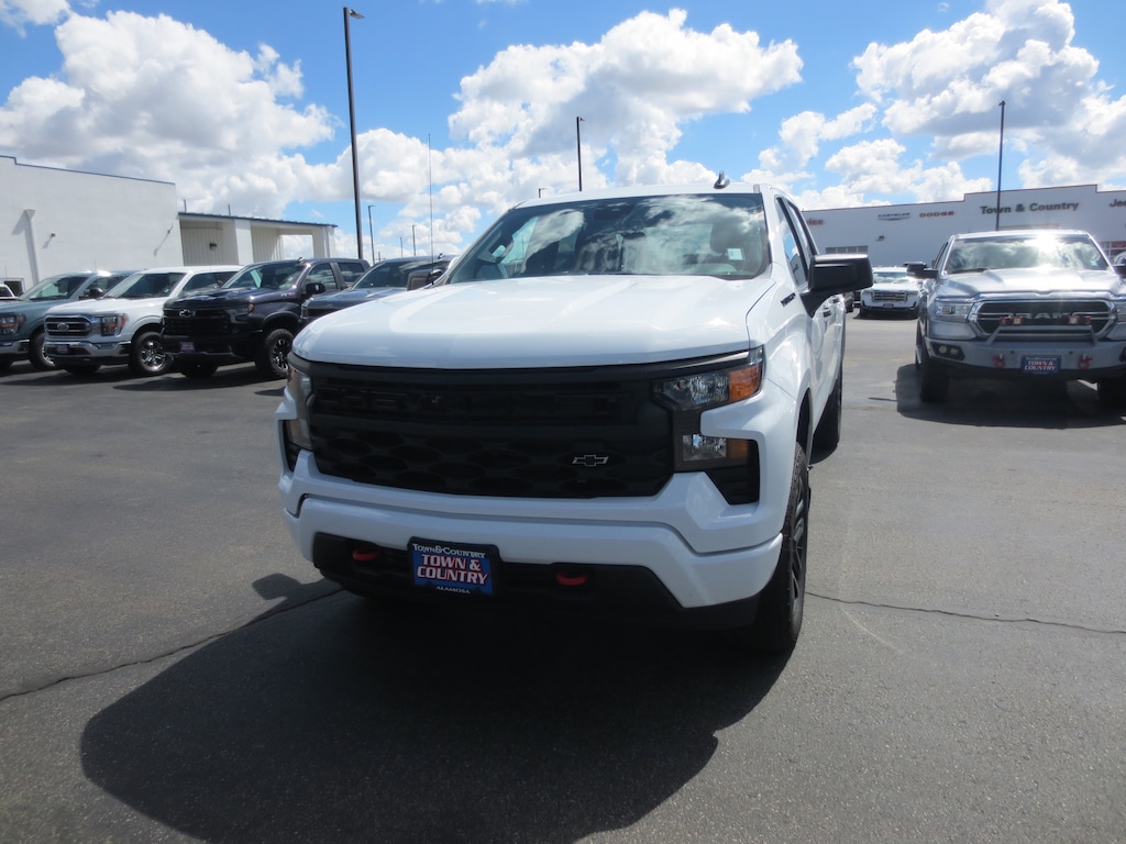 Used 2022 Chevrolet Silverado 1500 Custom 4WD Crew Cab 147 Custom