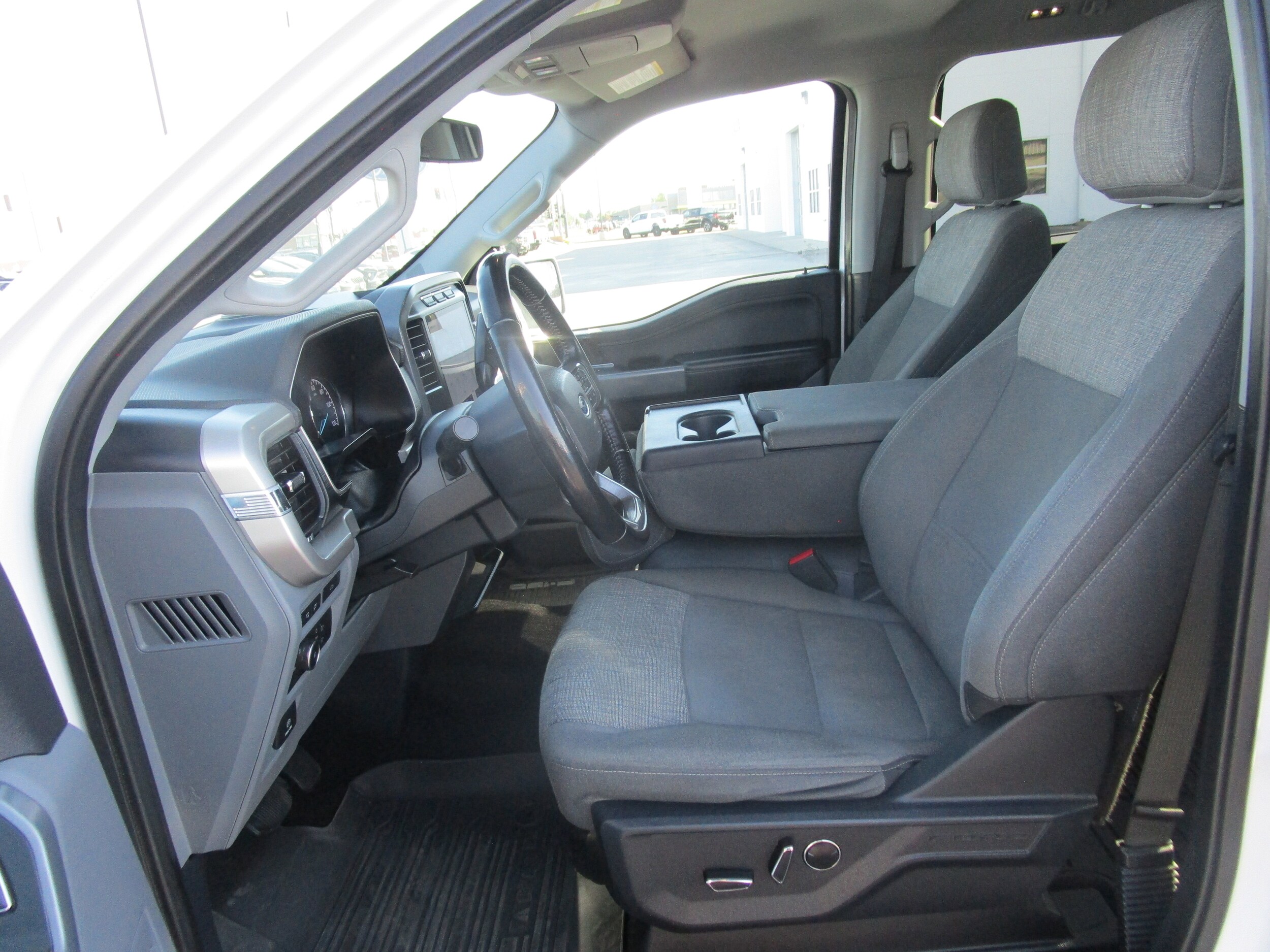 2021 Ford F-150 XLT photo 3