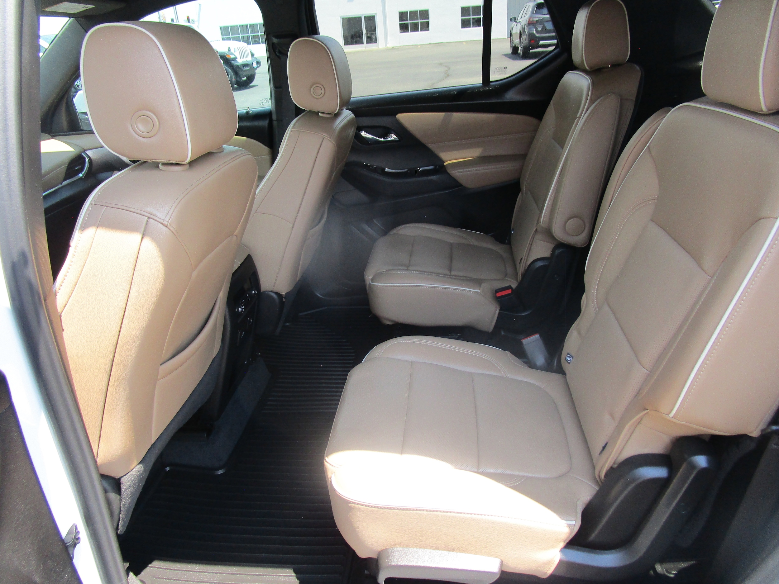 2023 Chevrolet Traverse Premier - Photo 9