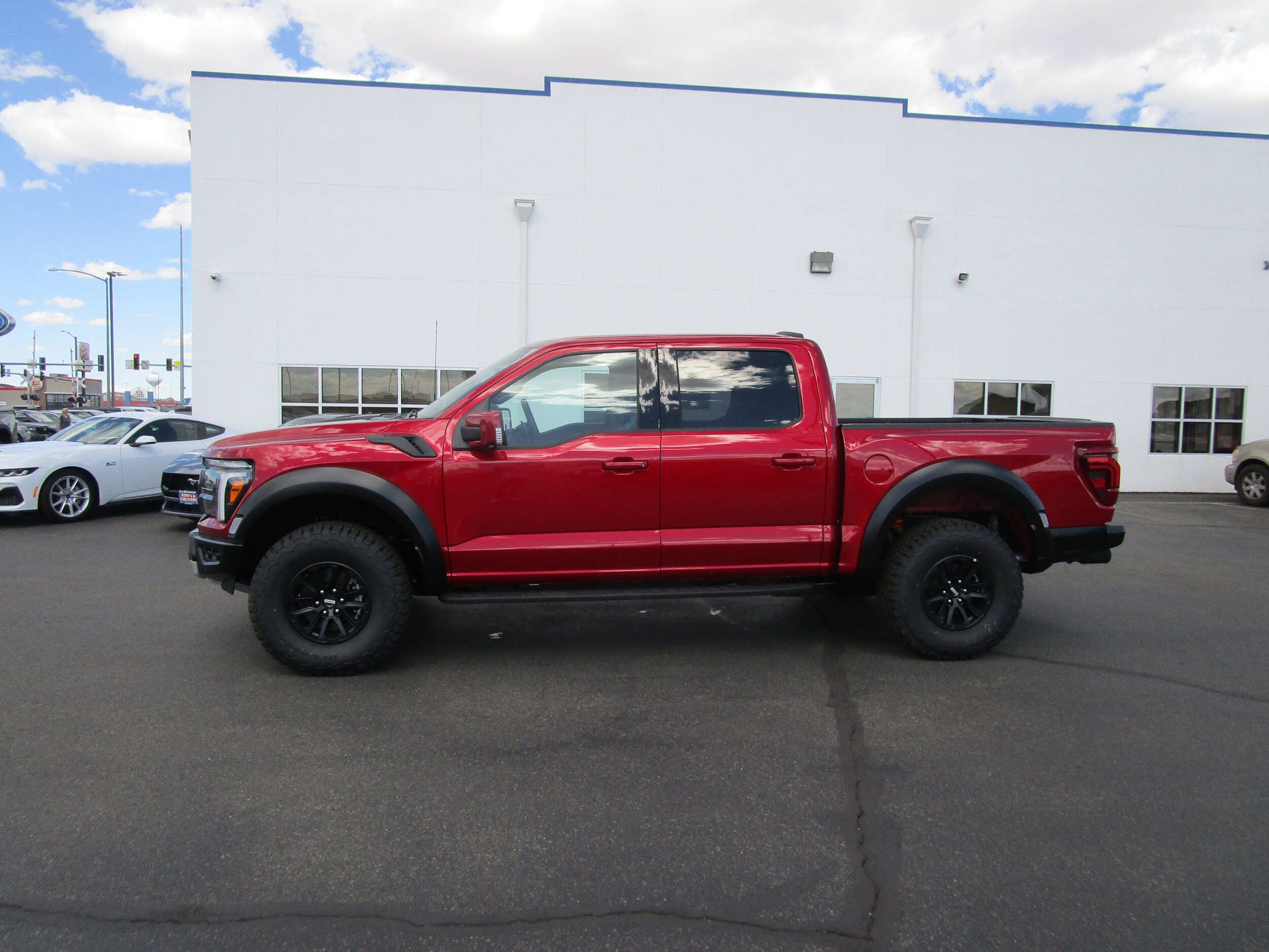 2025 Ford F-150 Raptor photo 2