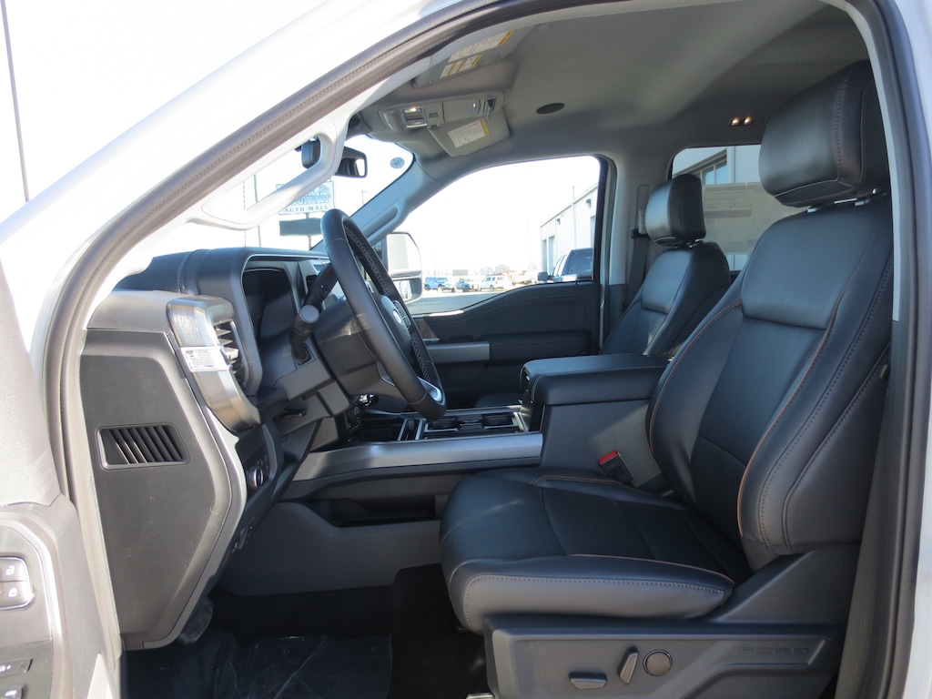 2026 Ford F-350 photo 2