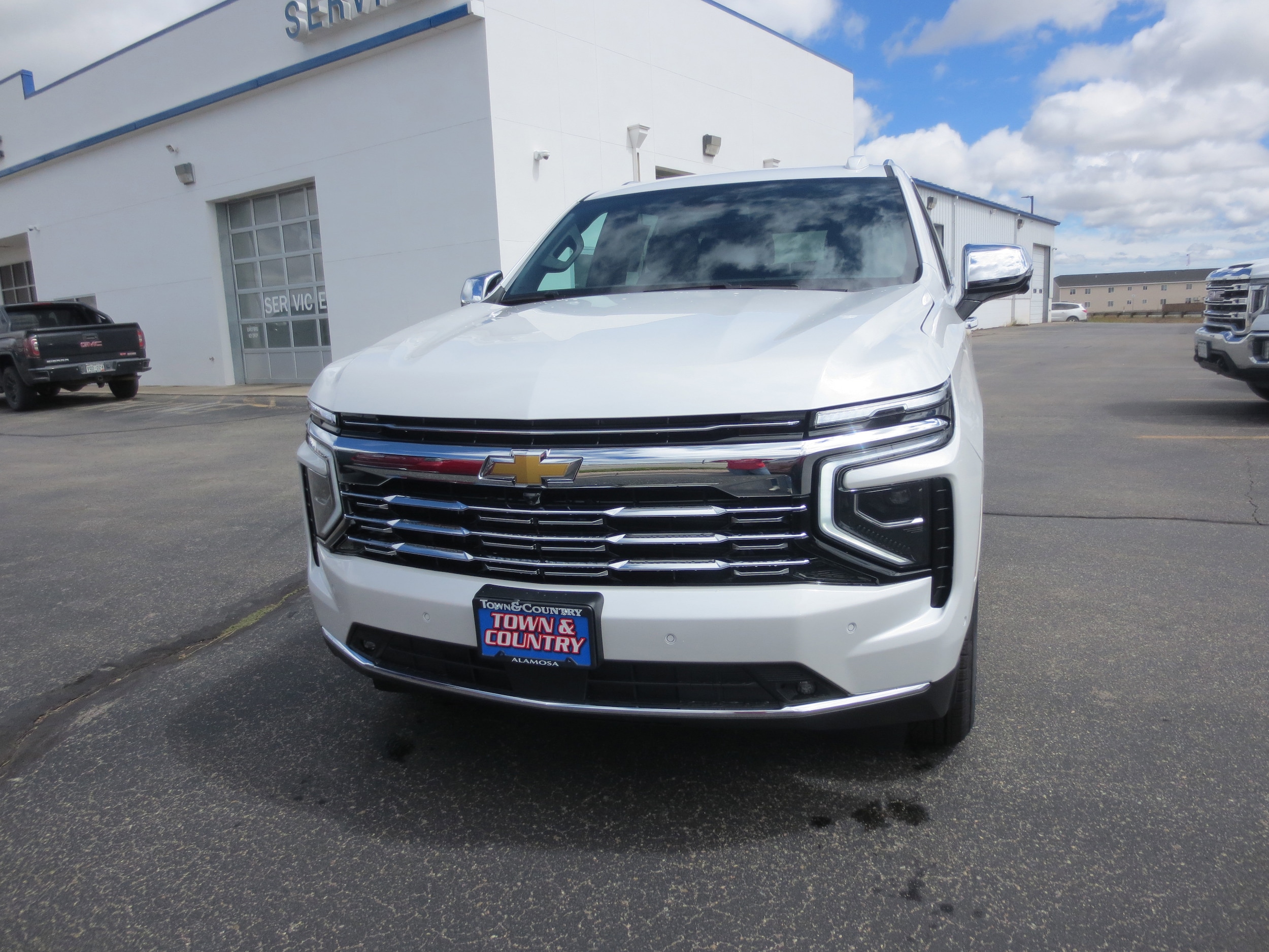 2025 Chevrolet Tahoe Premier's photo