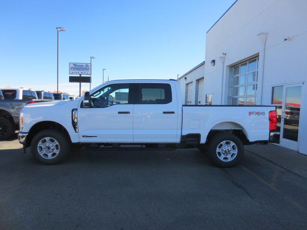 New 2026 Ford F-250  Truck Crew Cab