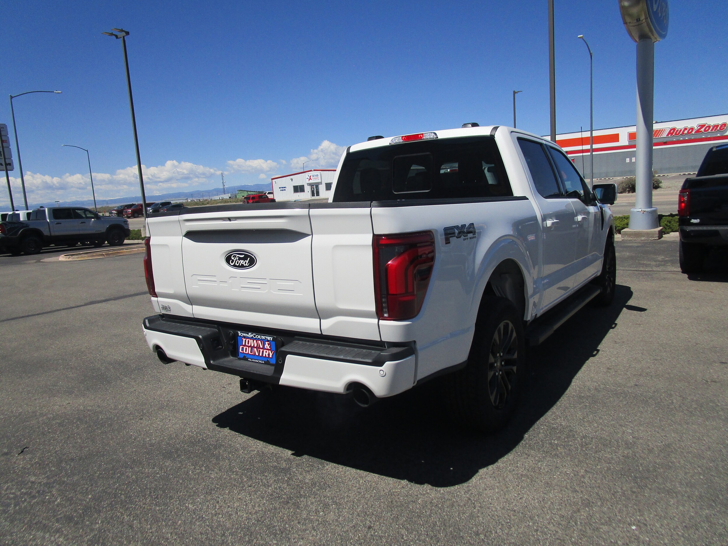 2025 Ford F-150 Lariat photo 3