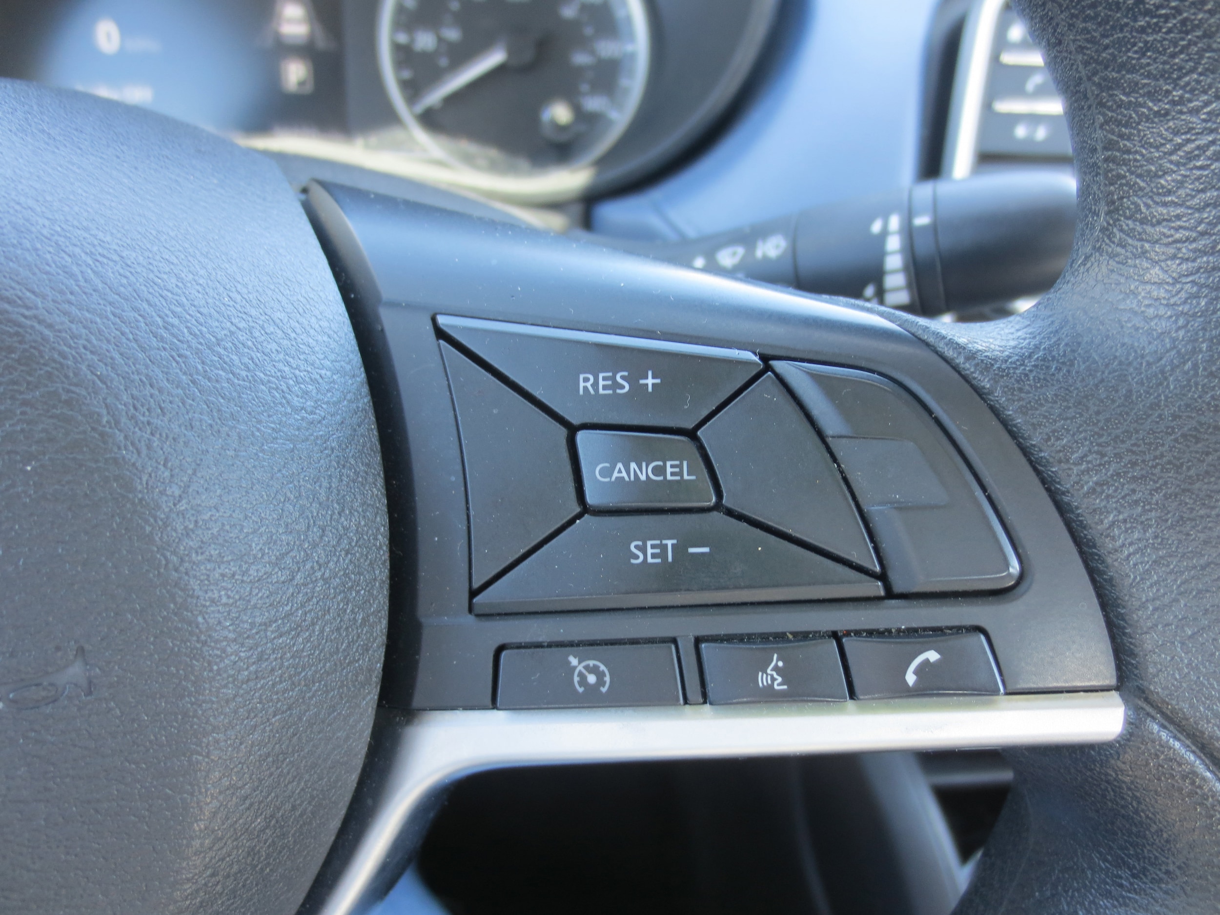 2025 Nissan Versa Sedan SV - Photo 9