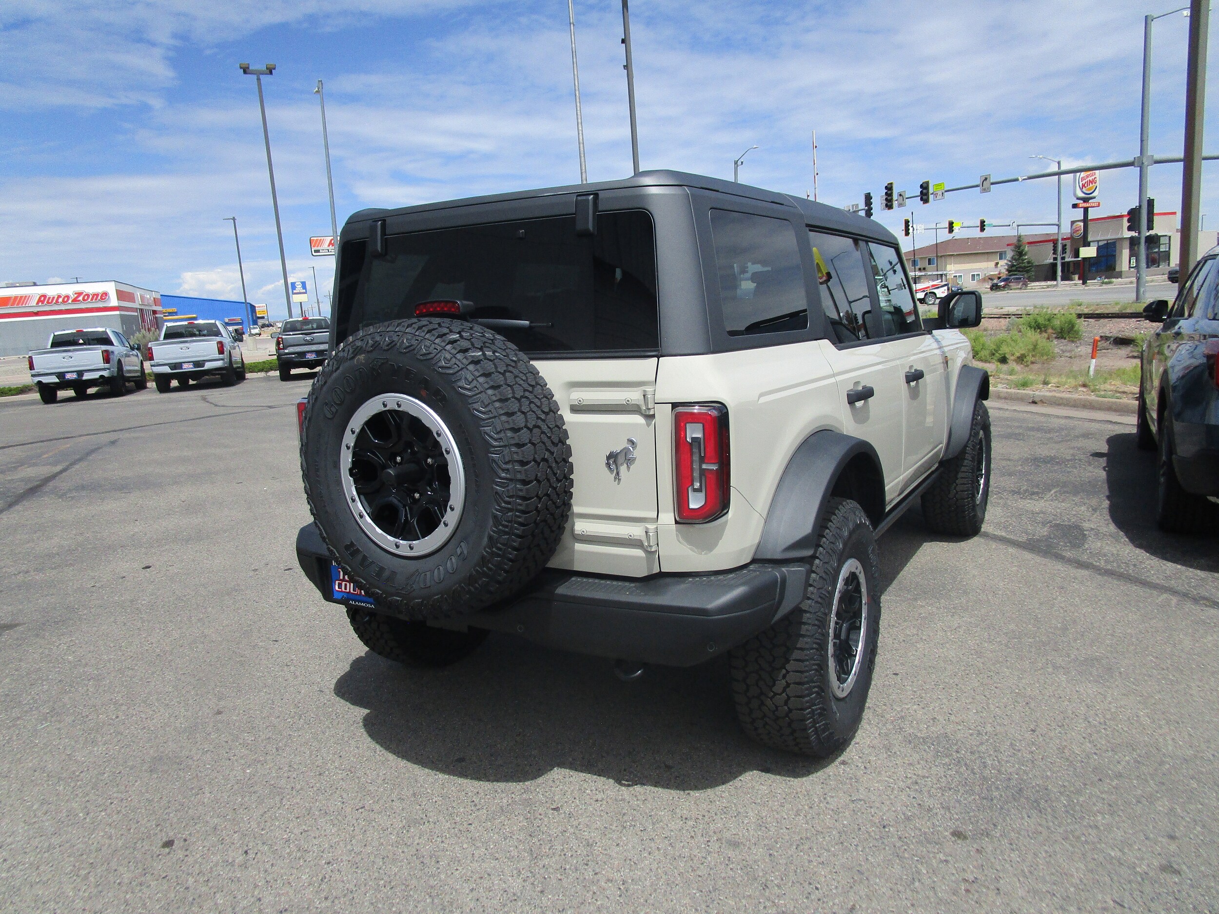 2025 Ford Bronco Badlands photo 3
