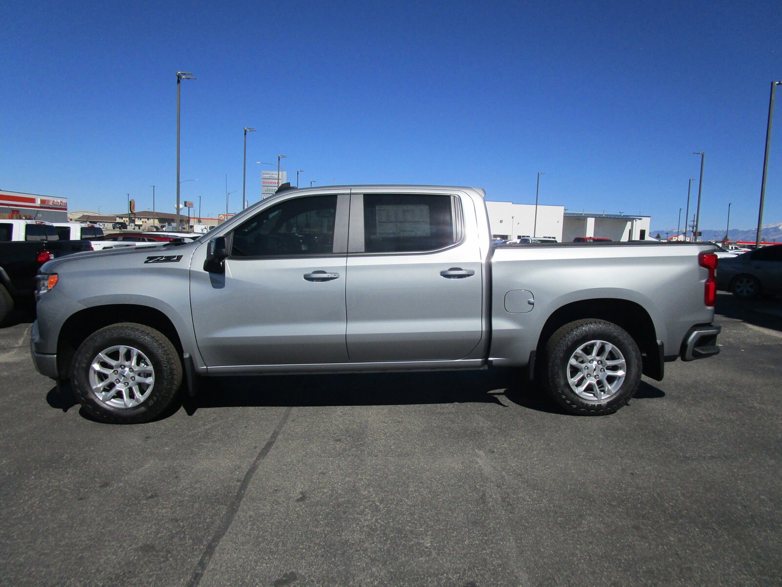 2025 Chevrolet Silverado 1500 RST photo 2
