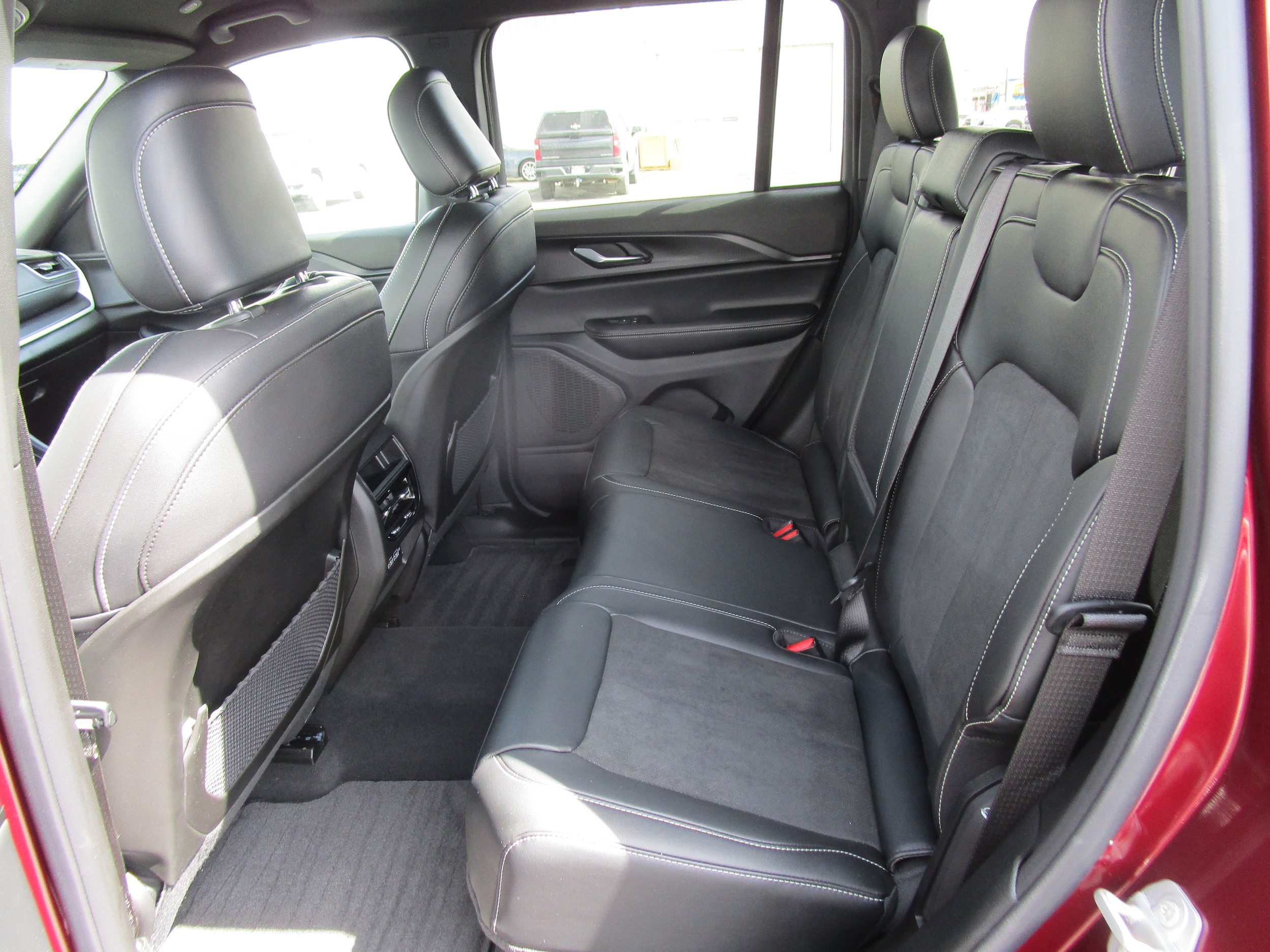 2025 Jeep Grand Cherokee Altitude - Photo 7