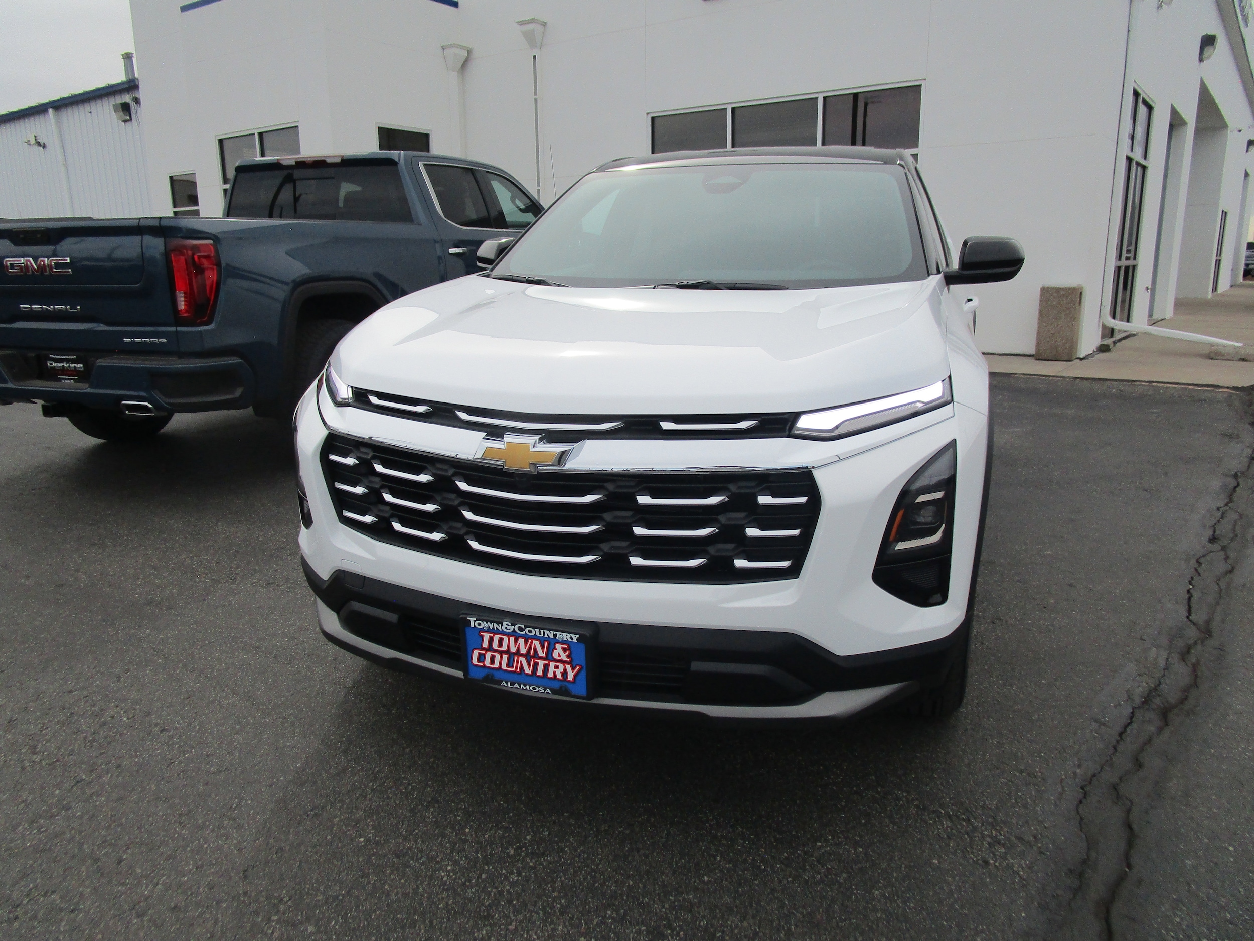 2026 Chevrolet Equinox LT's photo