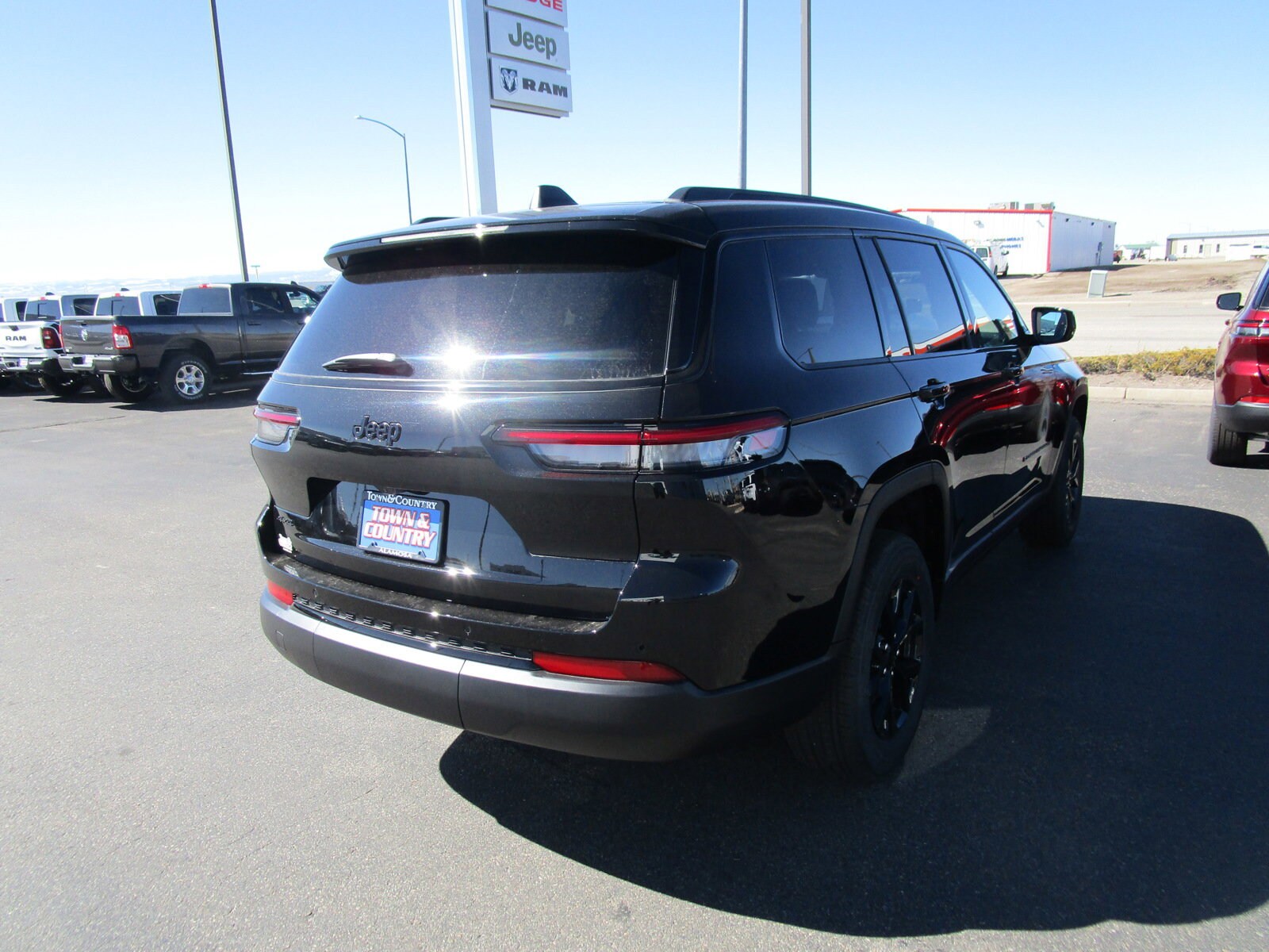 2025 Jeep Grand Cherokee L photo 3