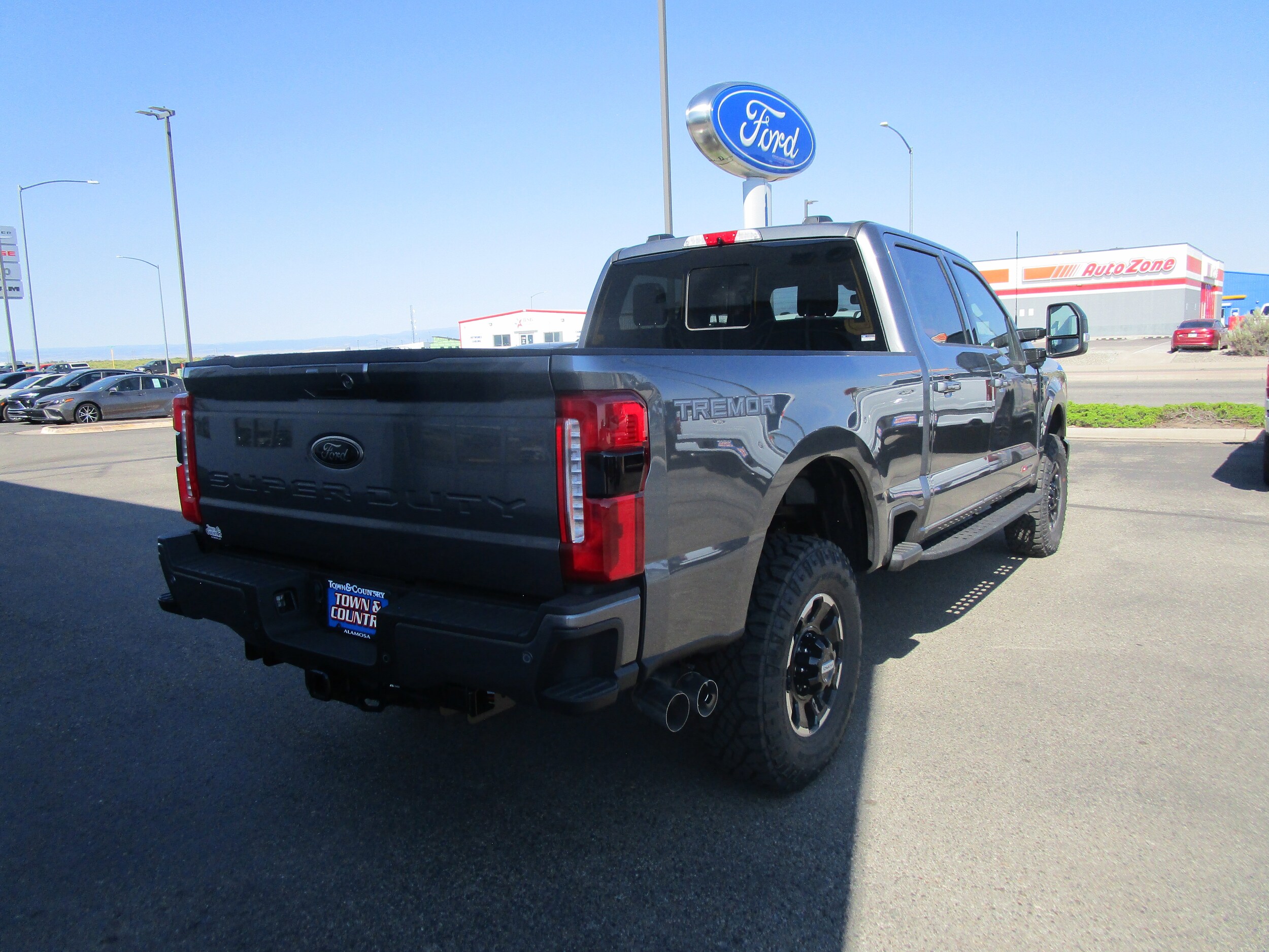 2025 Ford F-250 photo 3