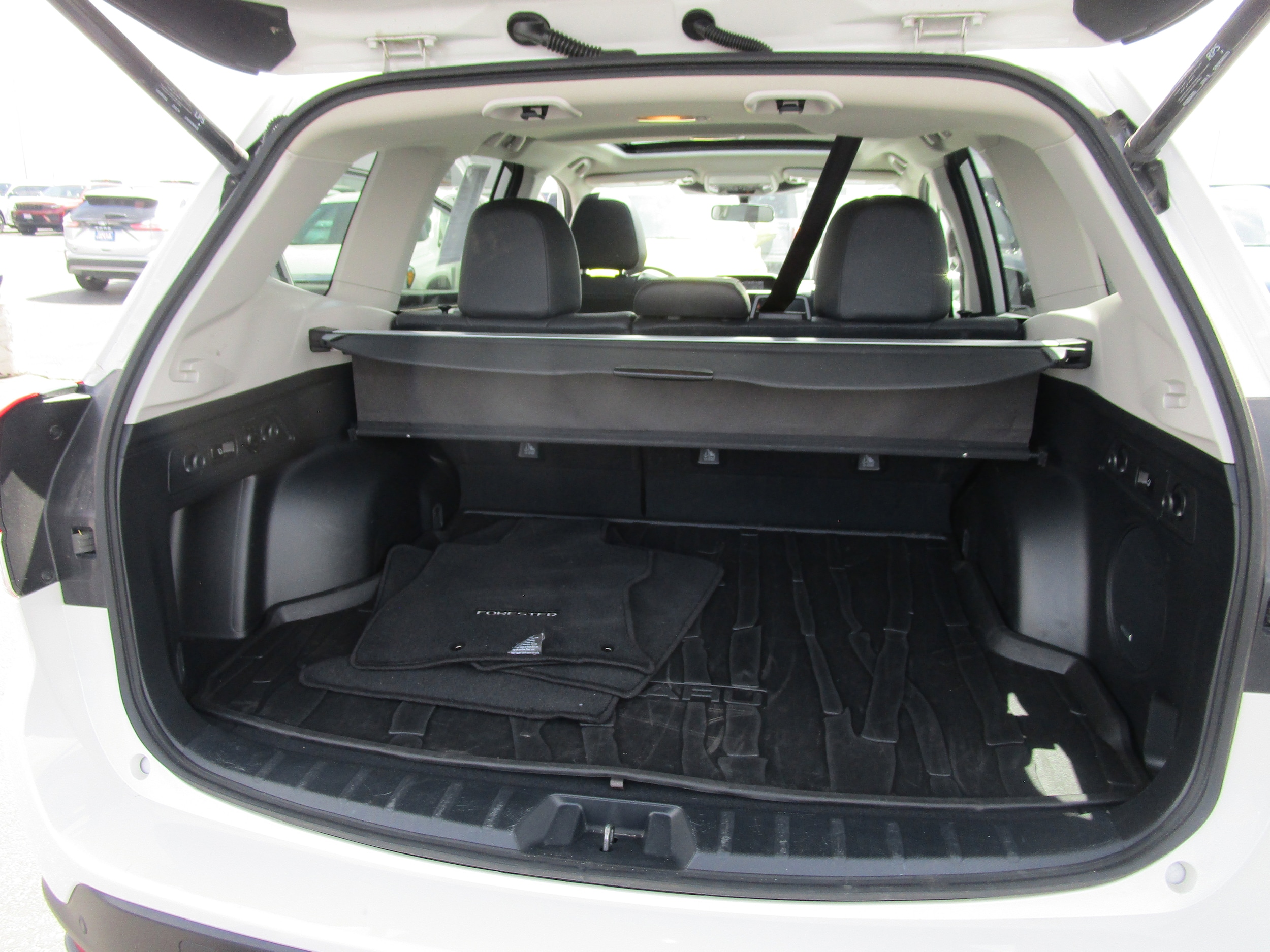 2024 Subaru Forester Limited - Photo 9