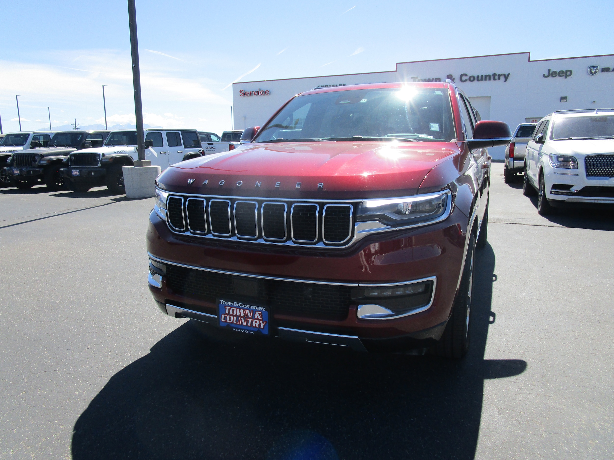 2022 Jeep Wagoneer Series III 4WD's photo