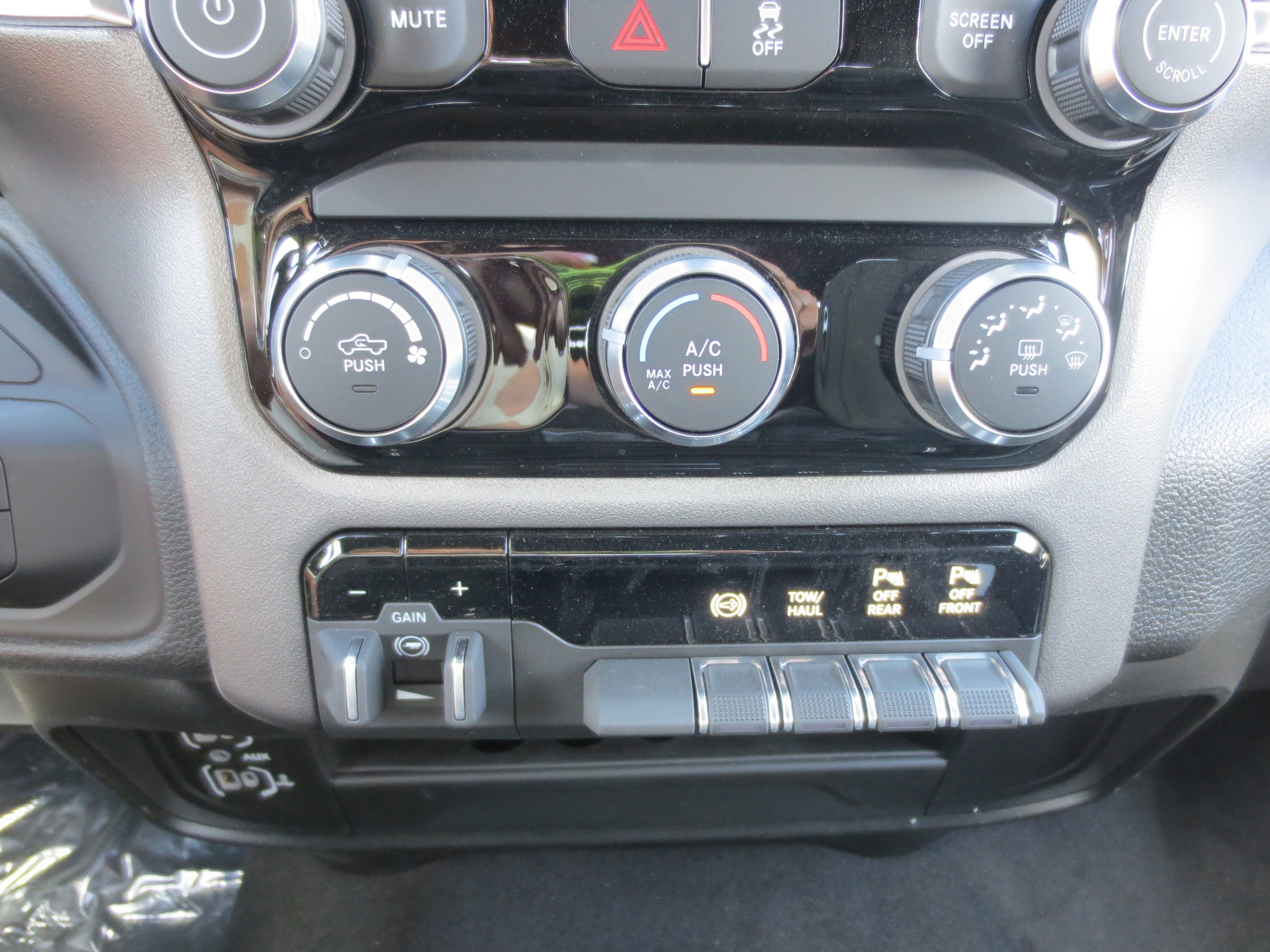 2025 RAM 2500 Big Horn - Photo 12