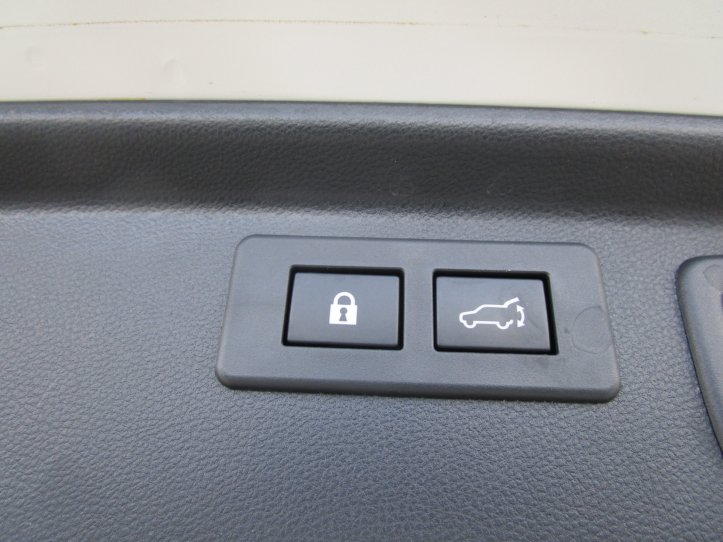 2024 Subaru Forester Limited - Photo 10