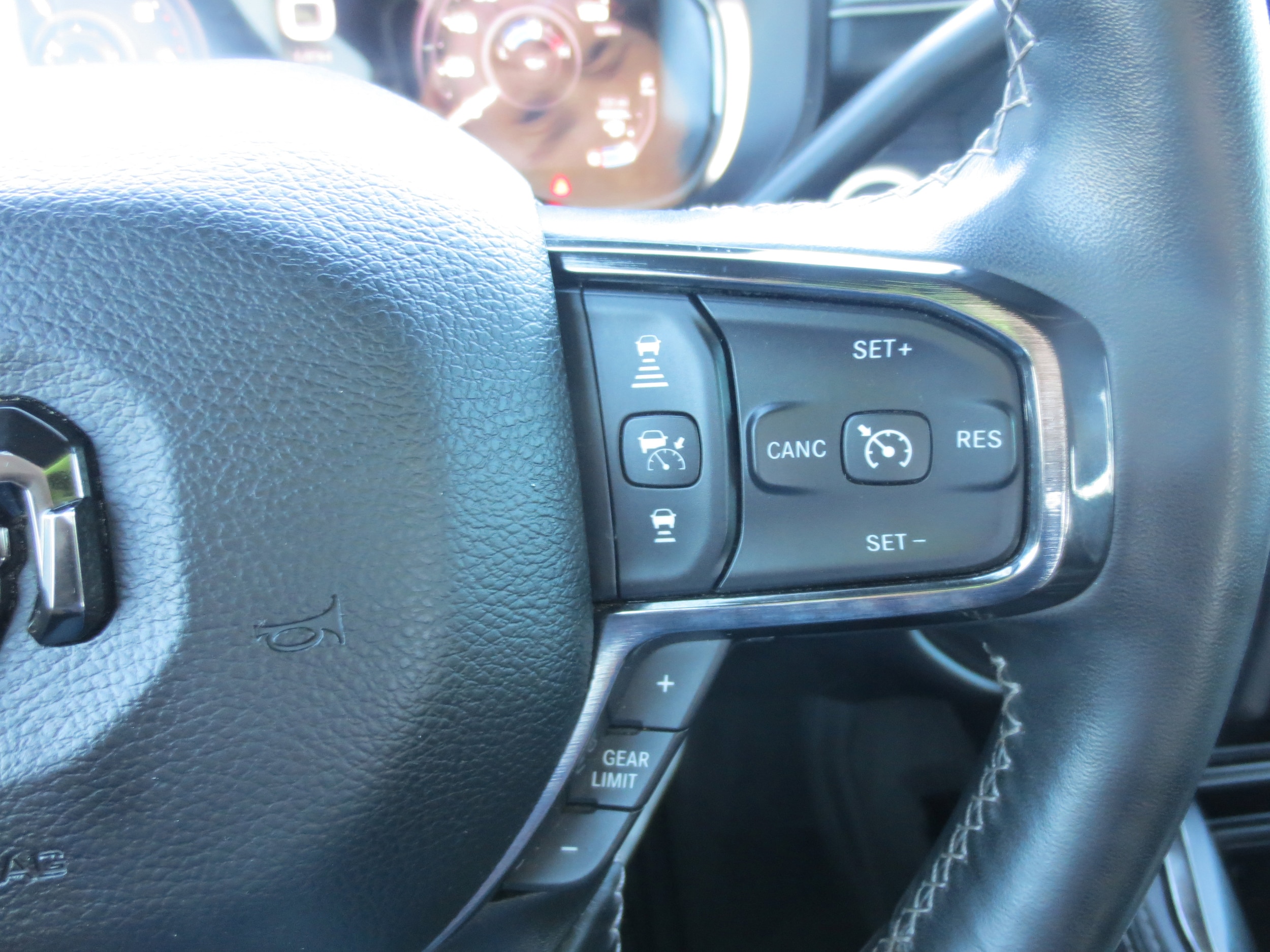 2023 RAM Ram 2500 Pickup Laramie Limited - Photo 9