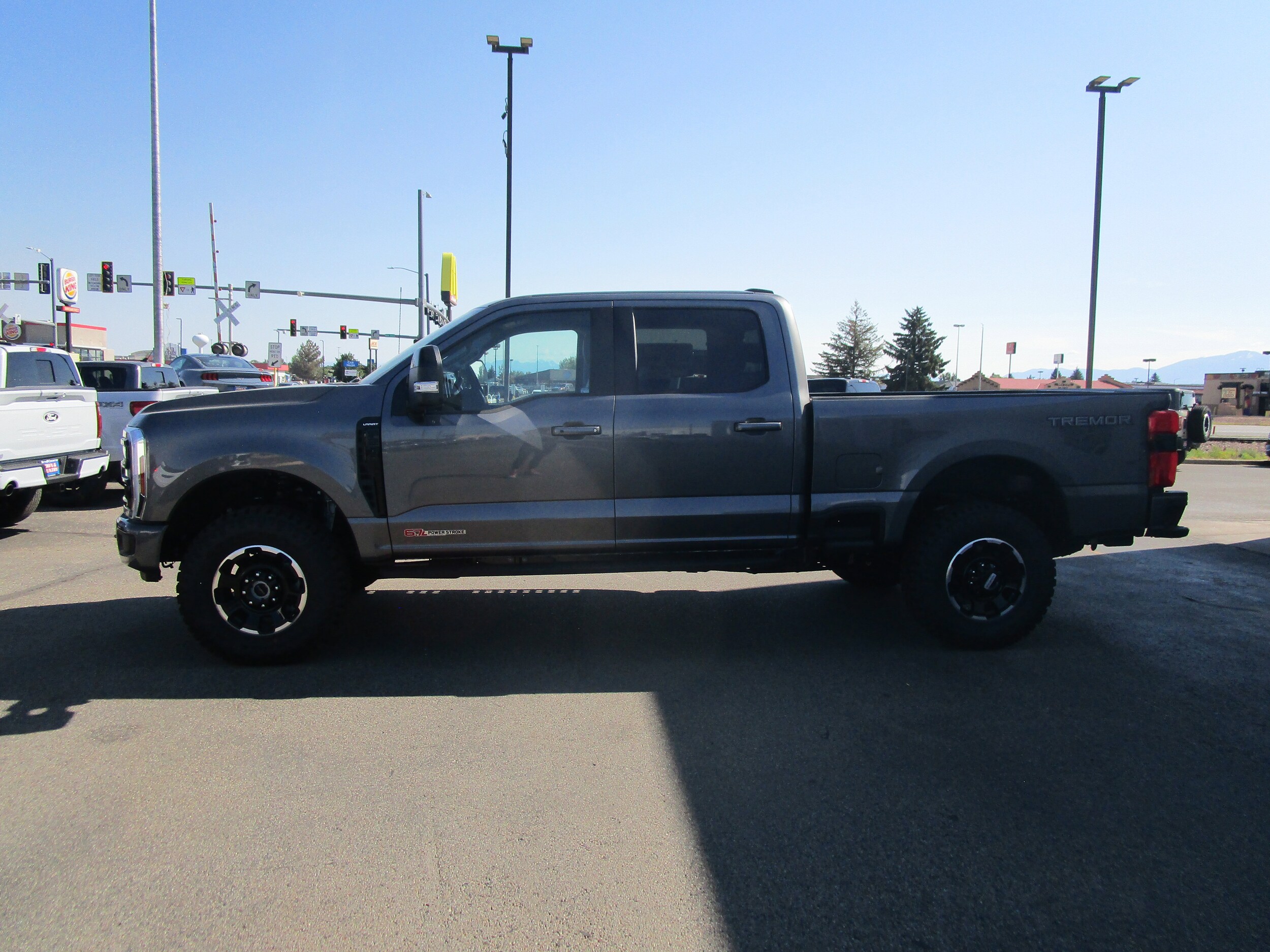 2025 Ford F-250 photo 2